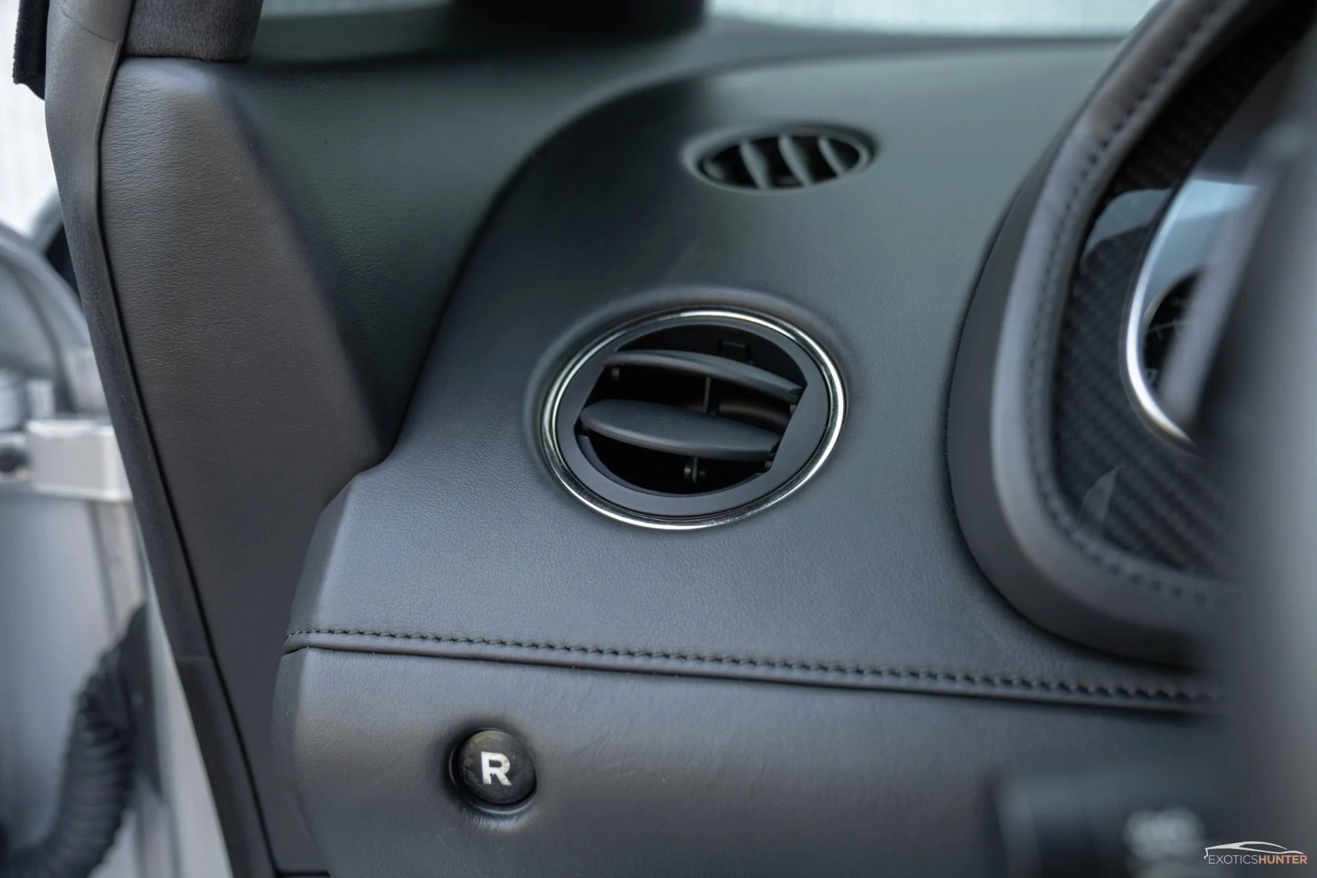 mph035_1447525196_Used_2010_Lamborghini_Gallardo_LP_560_4_in_Grigio_Telasso_w_Carbon_Ceramic_Brakes_1762876983_3d34481d10