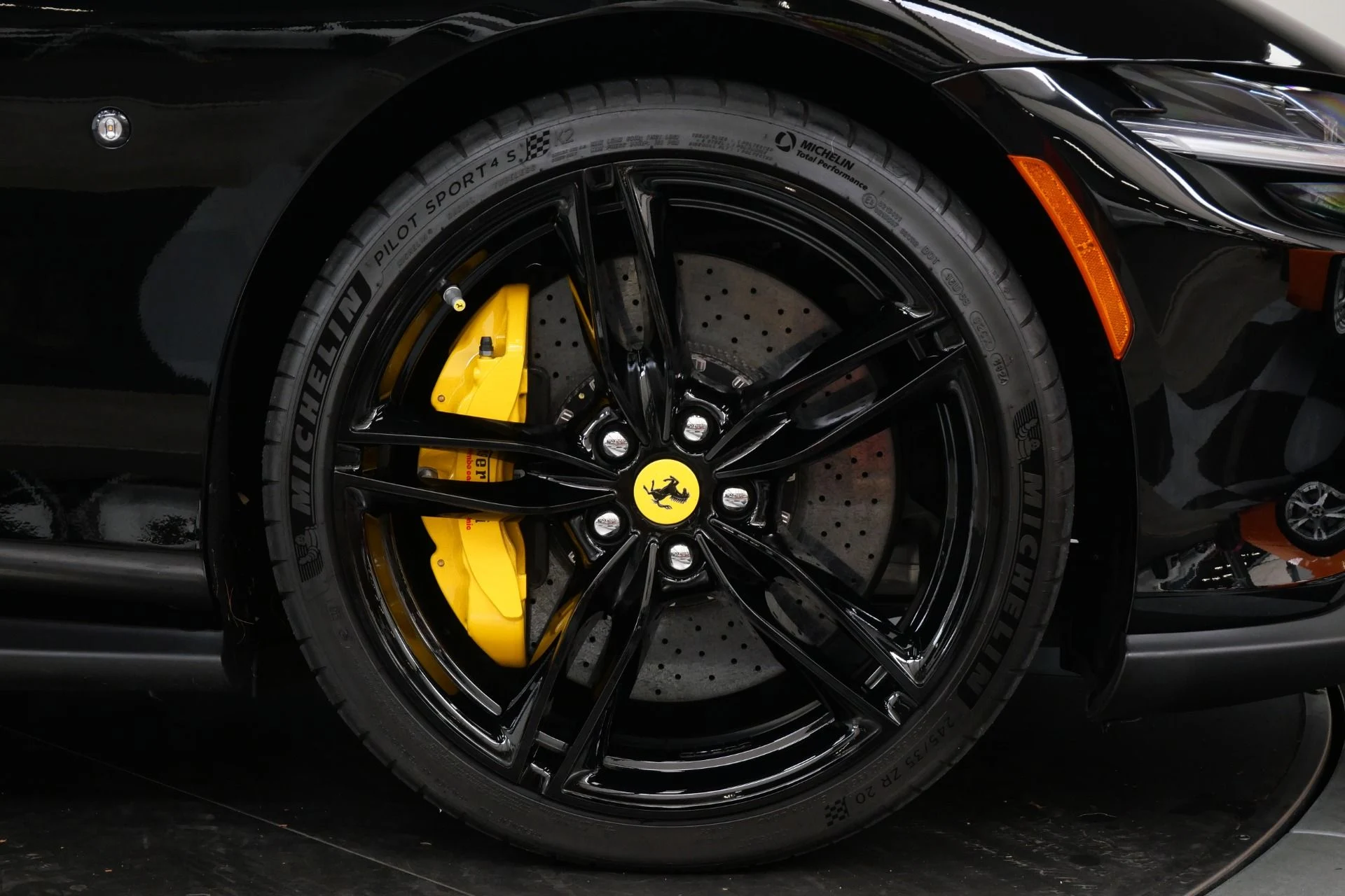 mph035_1448606945_Used_2025_Ferrari_Roma_Spider_Carbon_Fiber_Interior_Trim_Low_Miles_1784064795_4db279c89f