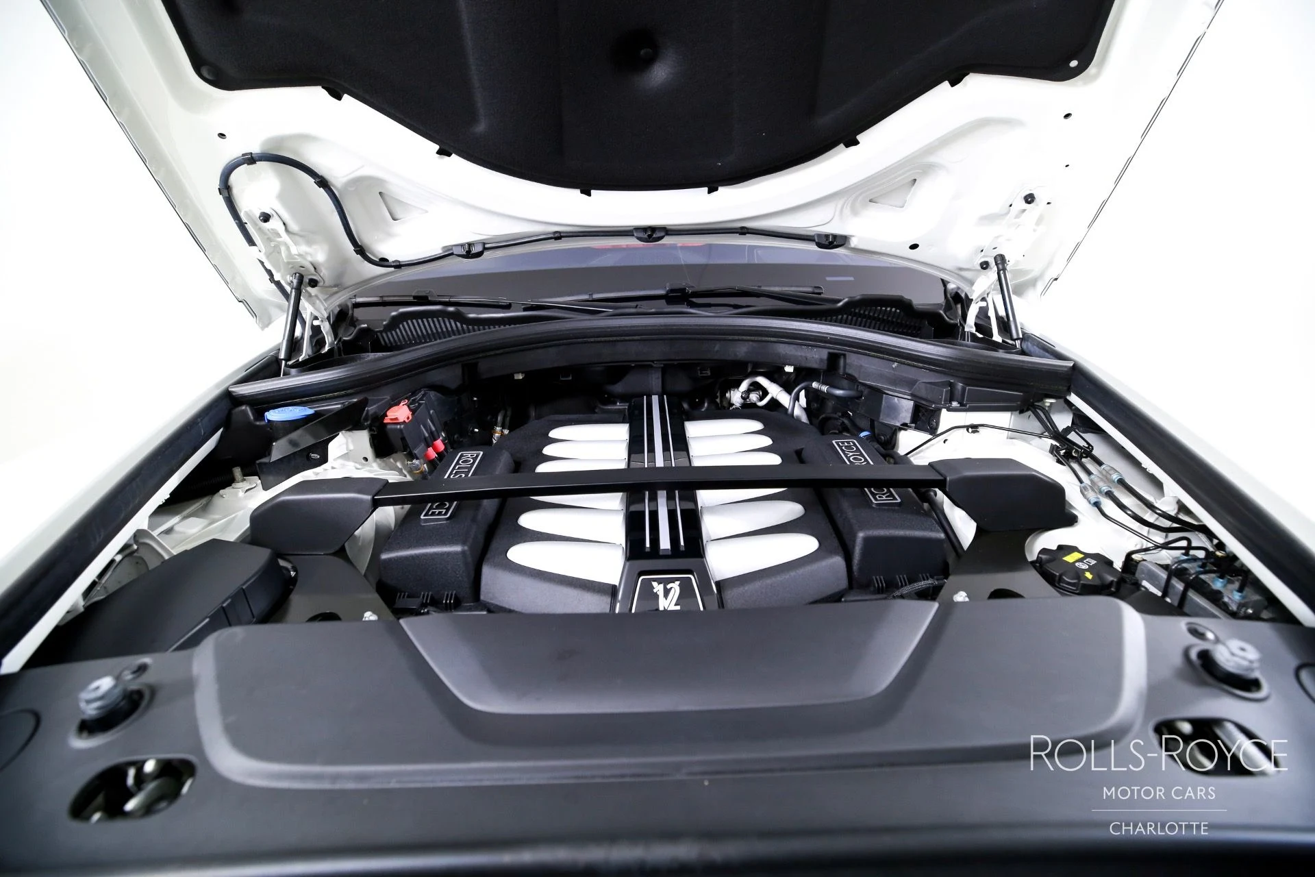 mph035_1451690358_Used_2020_Rolls_Royce_Cullinan_1754408892_6ac49e849c