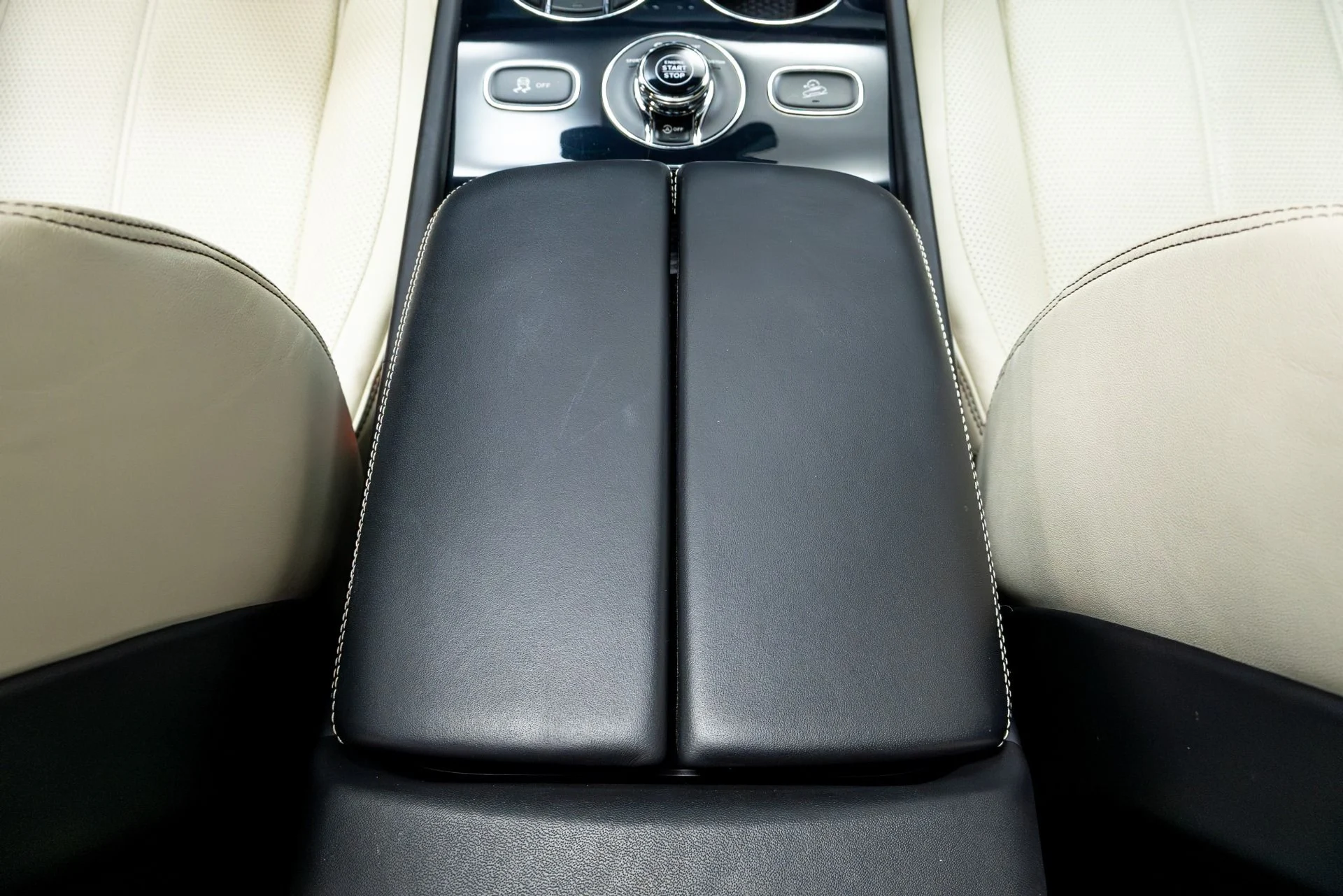 mph035_1460549302_Used_2021_Bentley_Bentayga_V8_First_Edition_1774291657_10b1d6bff4