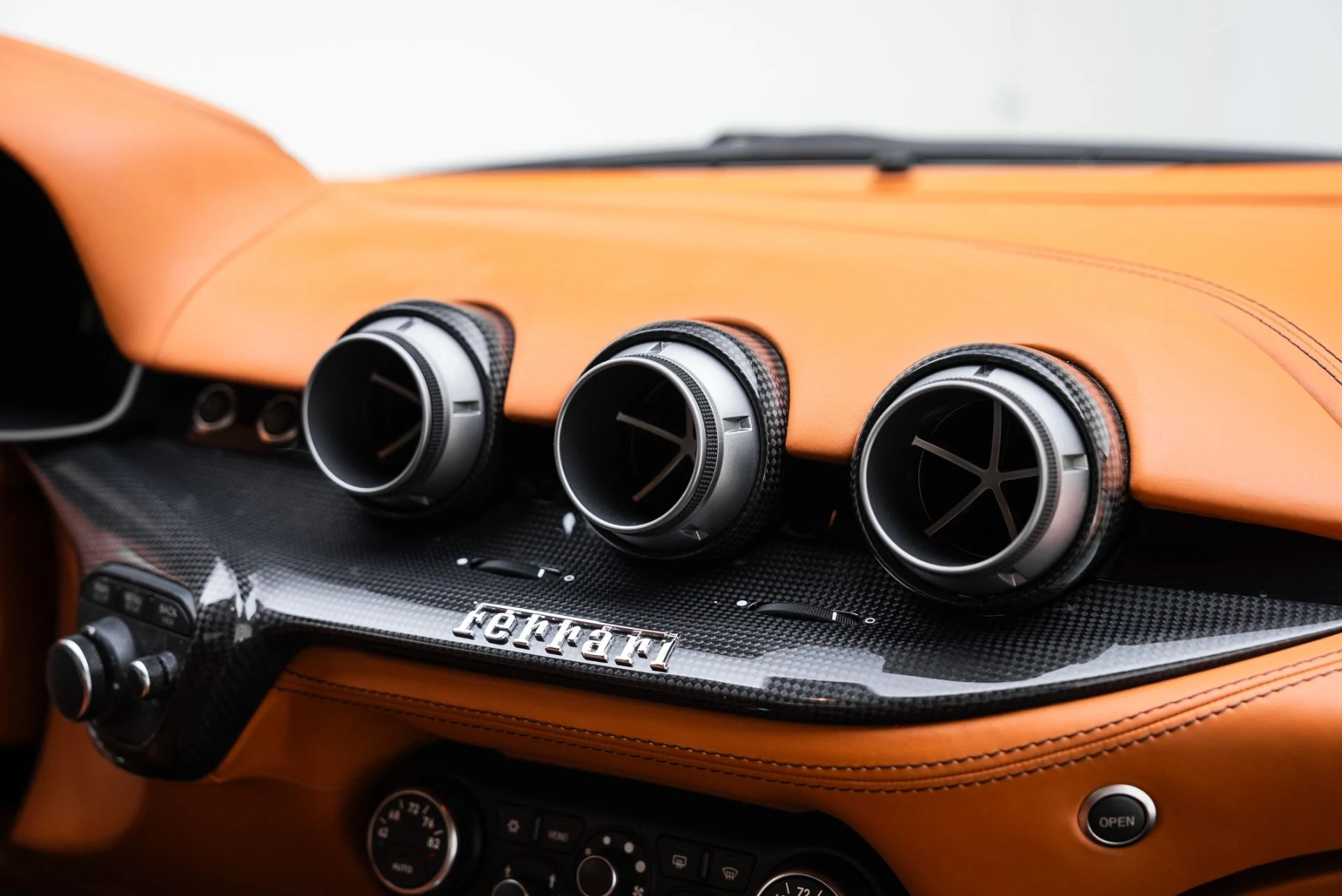 mph035_1487685940_Used_2014_Ferrari_F12berlinetta_1767981969_095c60b4ae