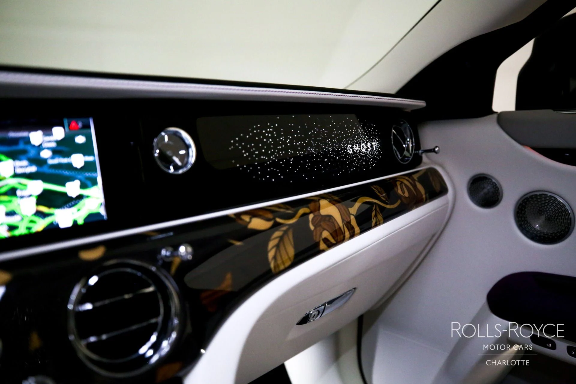 mph035_1497535850_Used_2024_Rolls_Royce_Ghost_1742826622_14d231c389