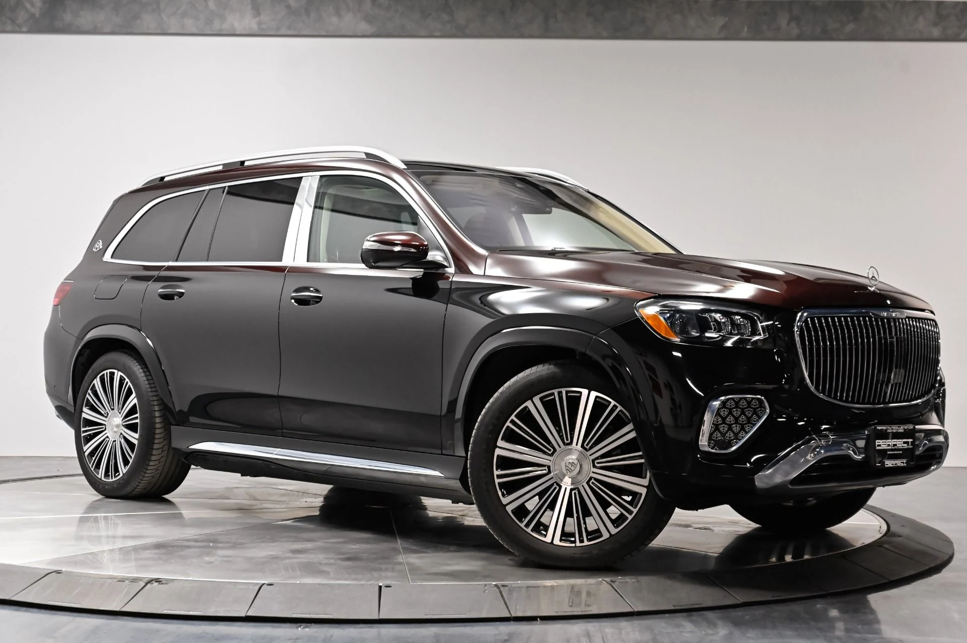 mph035_1516169610_Used_2024_Mercedes_Benz_GLS_Maybach_GLS_600_4_MATIC_1789504682_711ea5aee1