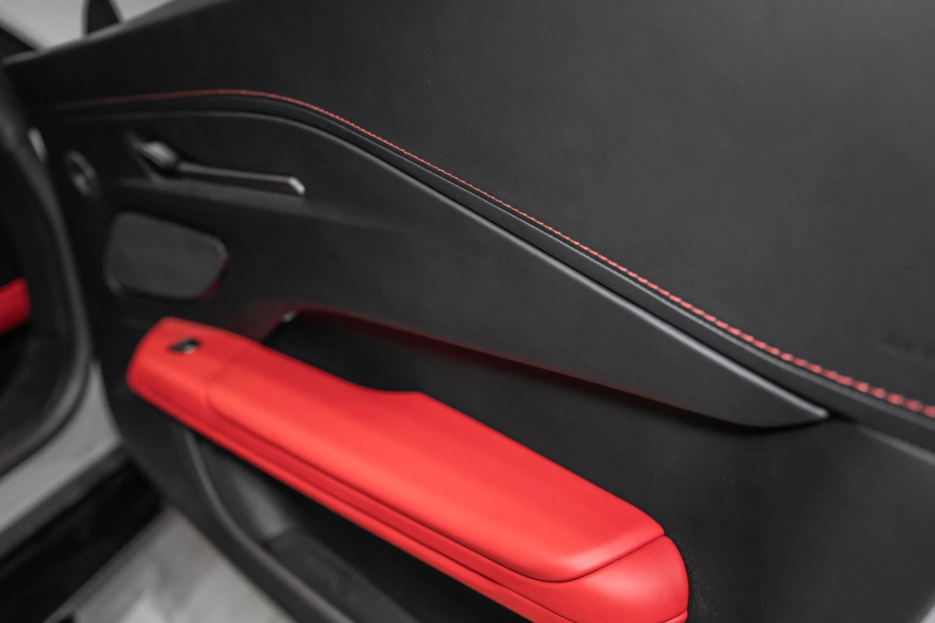 mph035_1531169949_New_2026_Aston_Martin_Vantage_S_Roadster_1786373251_f6d3f52273