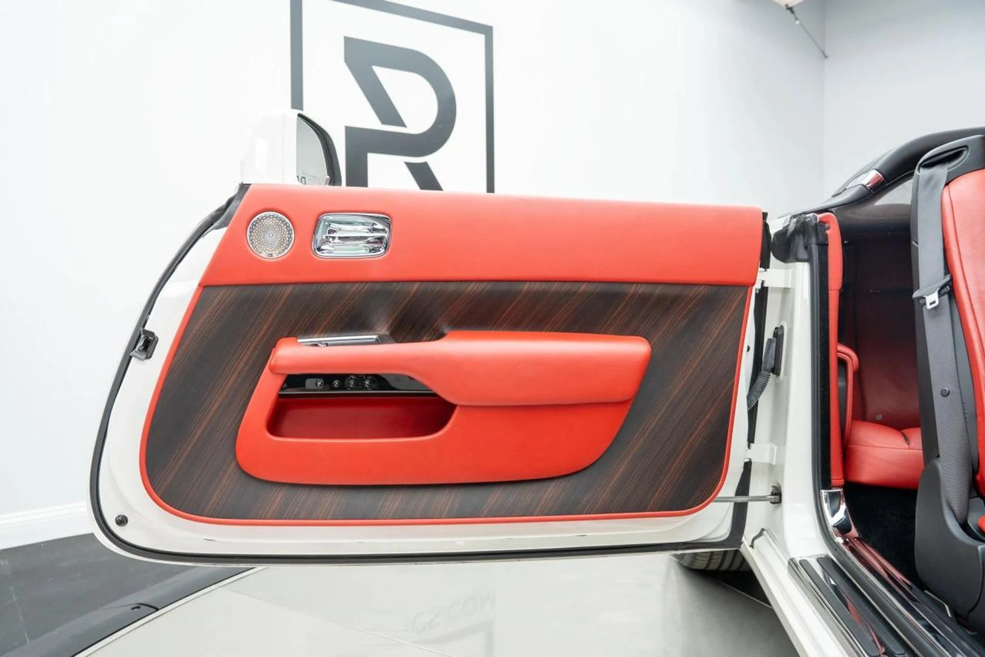 mph035_1532888440_e7f87970c74ca62e34b9eed3e53bcf06_5c307076f9