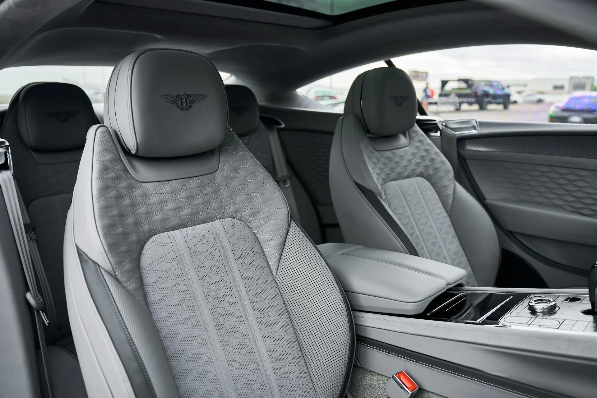 mph035_15363015_Used_2025_Bentley_Continental_GT_Speed_1763168634_586c1ee46a