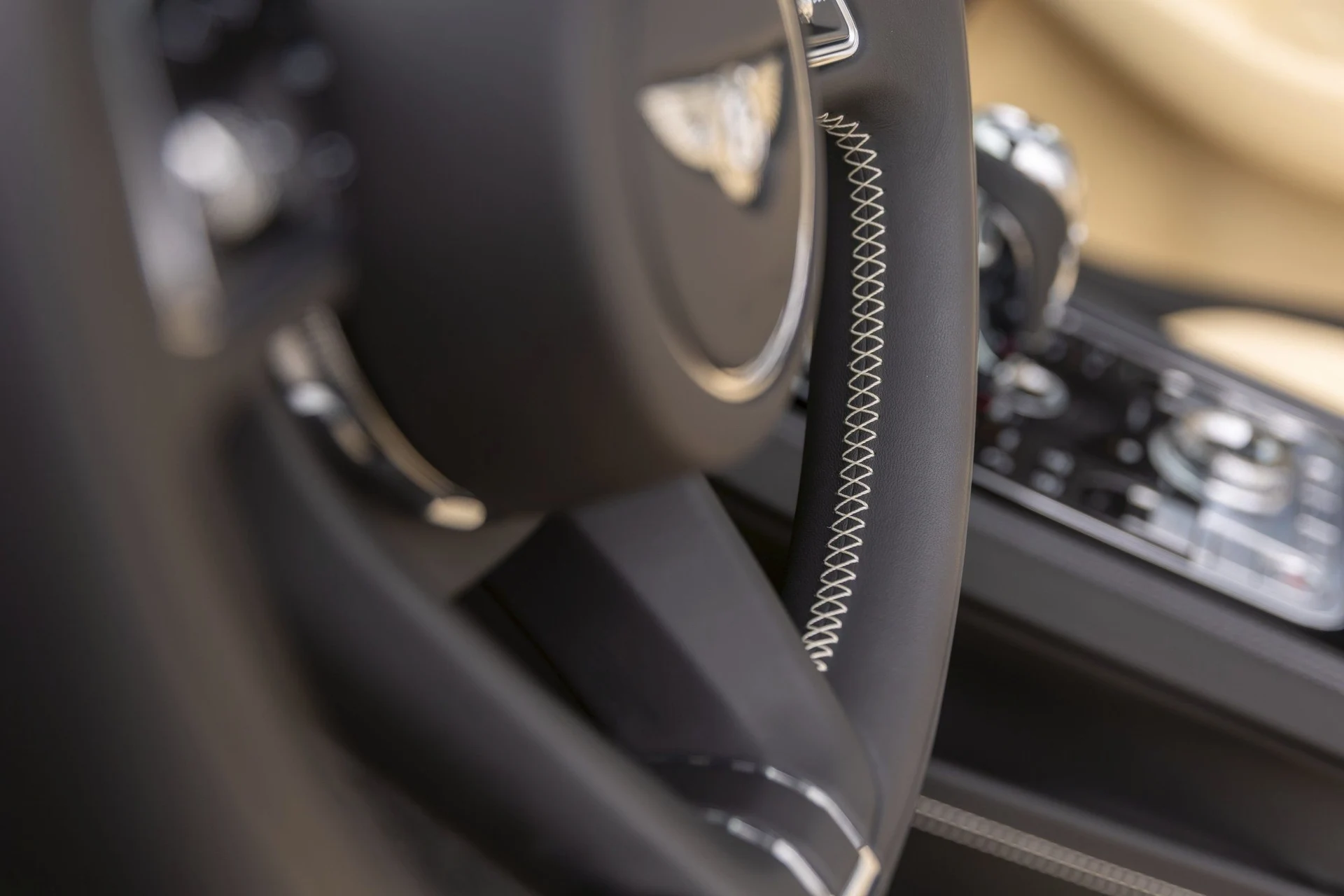 mph035_1539063158_Hi_Tech_Luxury_Imports_LLC_SCBDG_4_ZGXRC_016161_image_35_8473509dff