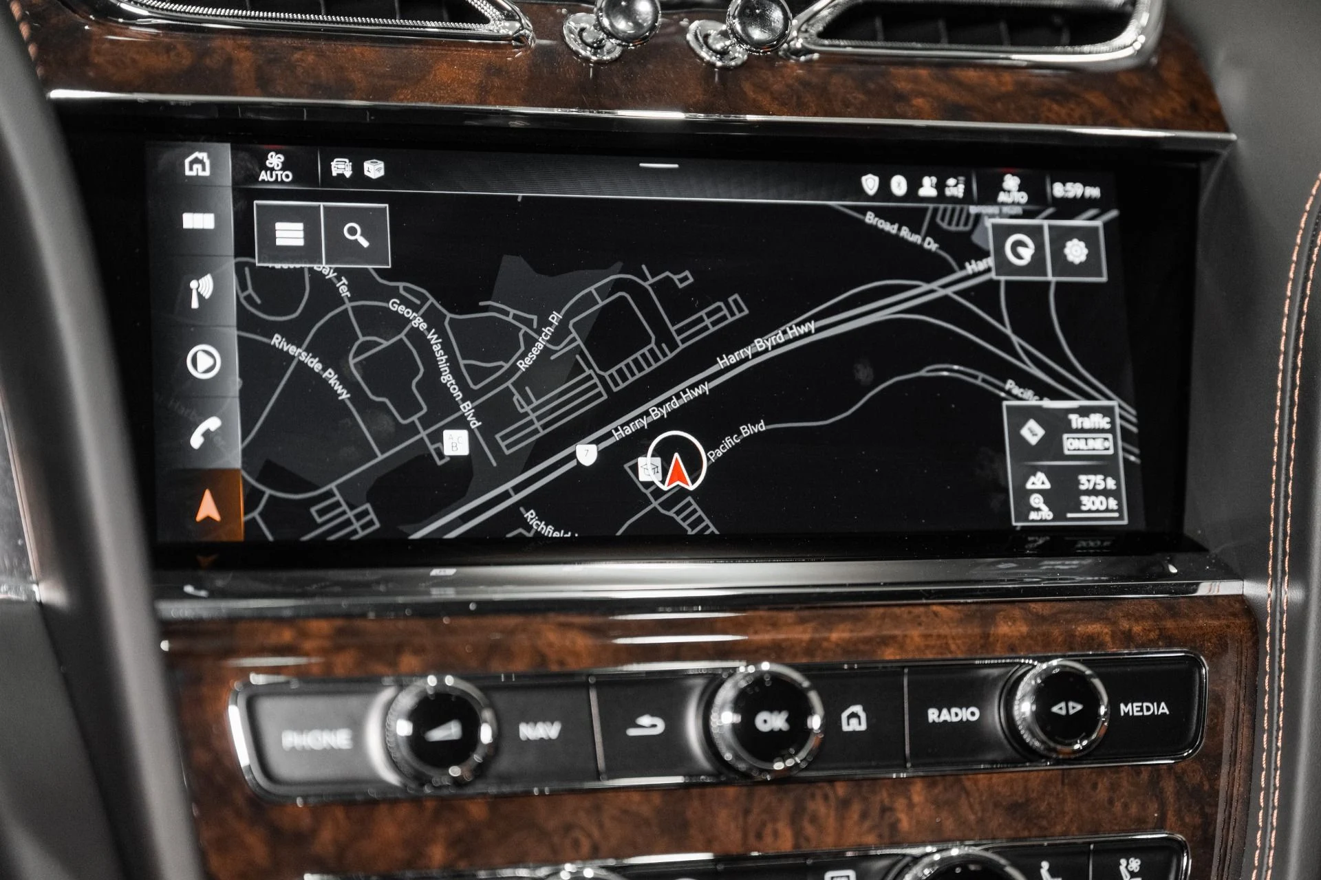 mph035_1544138133_Used_2022_Bentley_Bentayga_V8_1773164215_4d2a258587