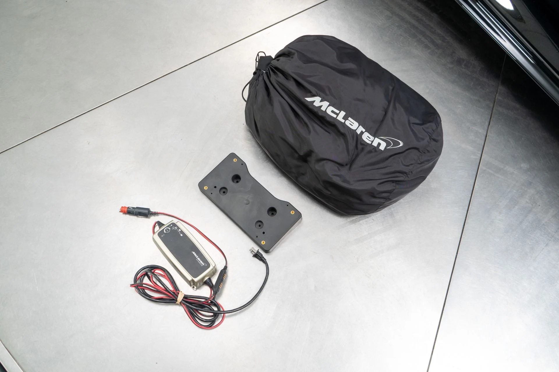 mph035_15506620_Used_2022_Mc_Laren_GT_Luxe_1757694621_04e572c09d