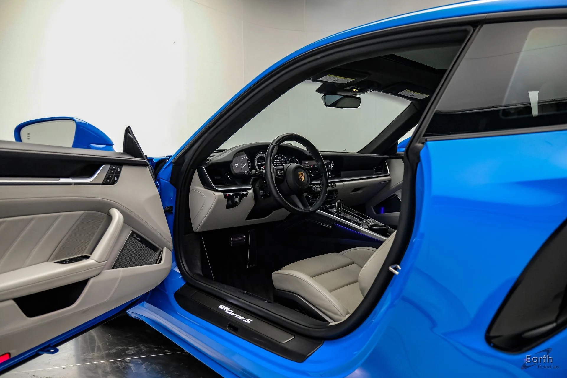 mph035_155753438_38a2168810a8a08b879a9e22089a7121x_0386ff0836