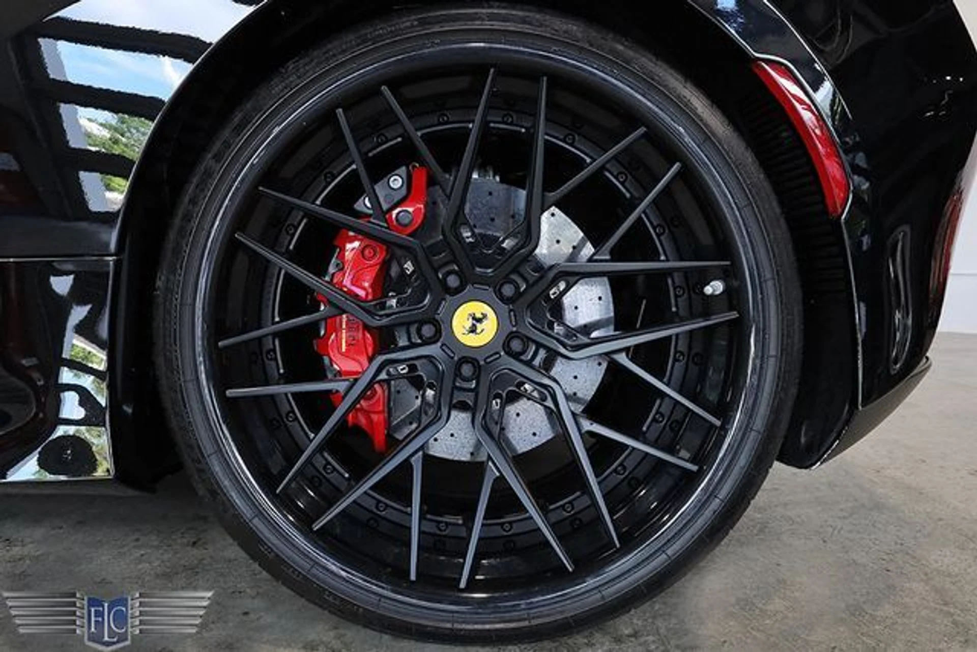 mph035_1569433010_used_2020_ferrari_f8_tributo_coupe_9689_22960423_40_640_2611b42aec