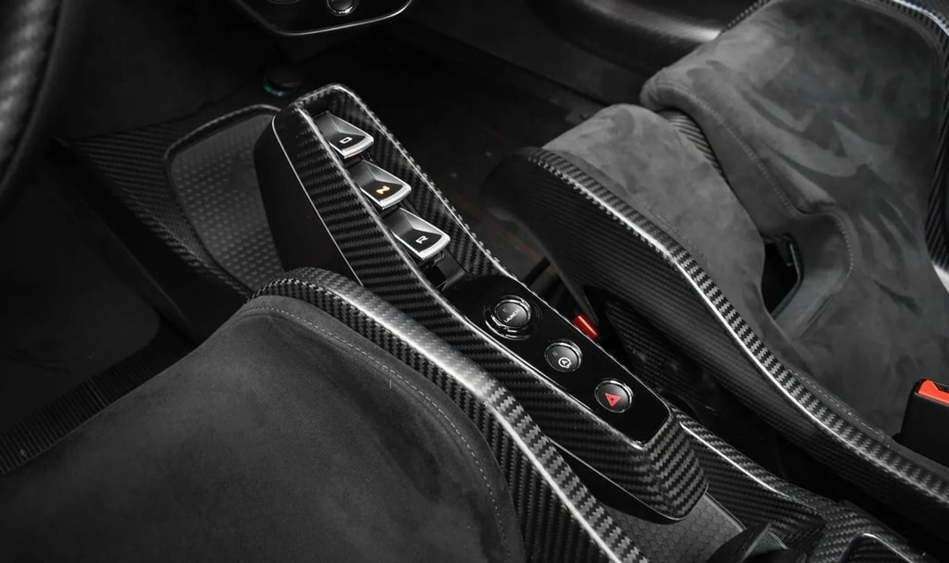 mph035_157554796_a0b2f9pl8eaw0g7294r6t29b97vk_874954091d