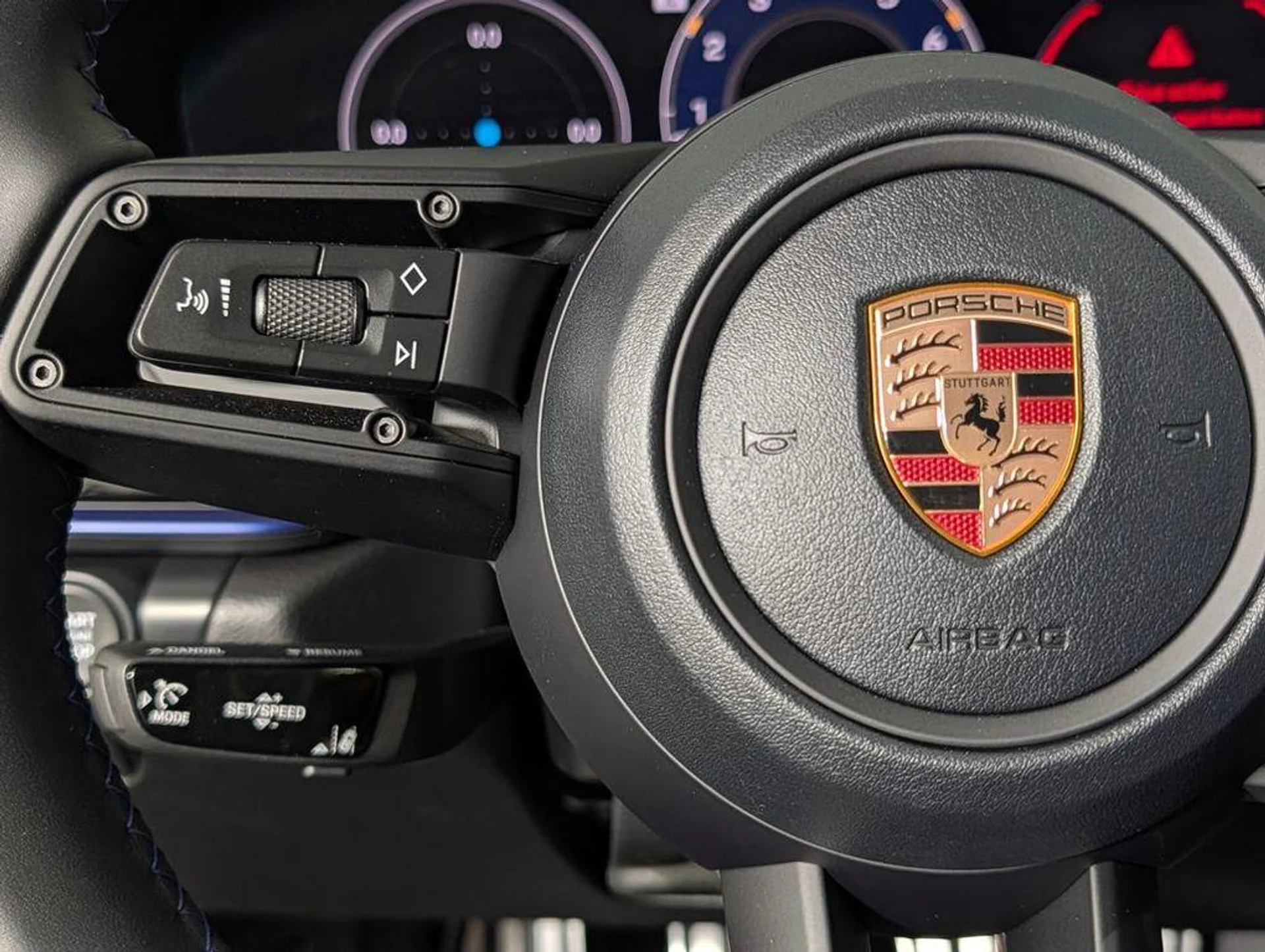 mph035_1576809454_n_H_z8_Dajw_R_Nh_Qw_O4h_Gzt_P_Dl_F_8s_9f12ddde77