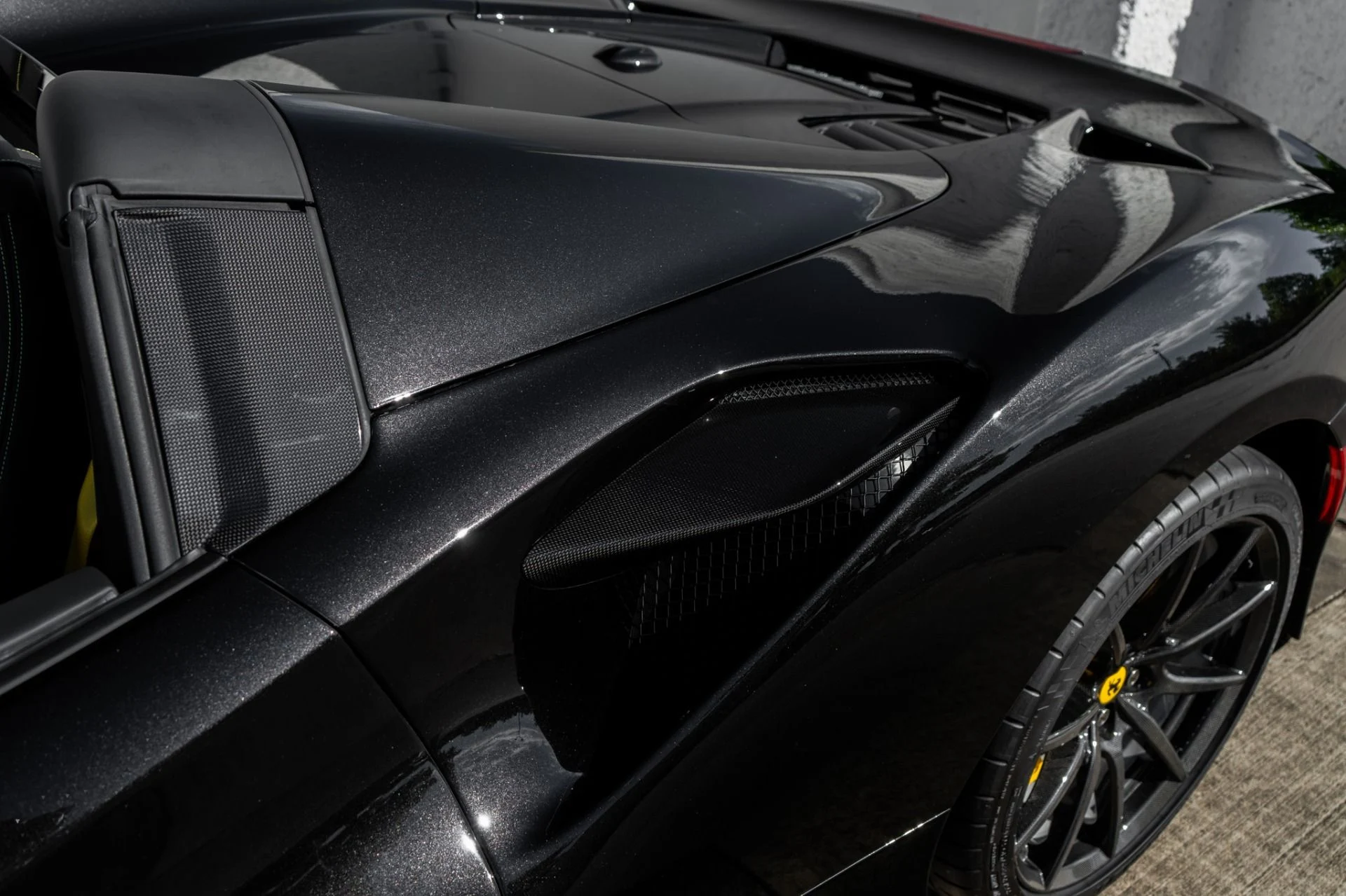 mph035_1590881008_Used_2022_Ferrari_F8_Spider_1791584435_e23c75bdba