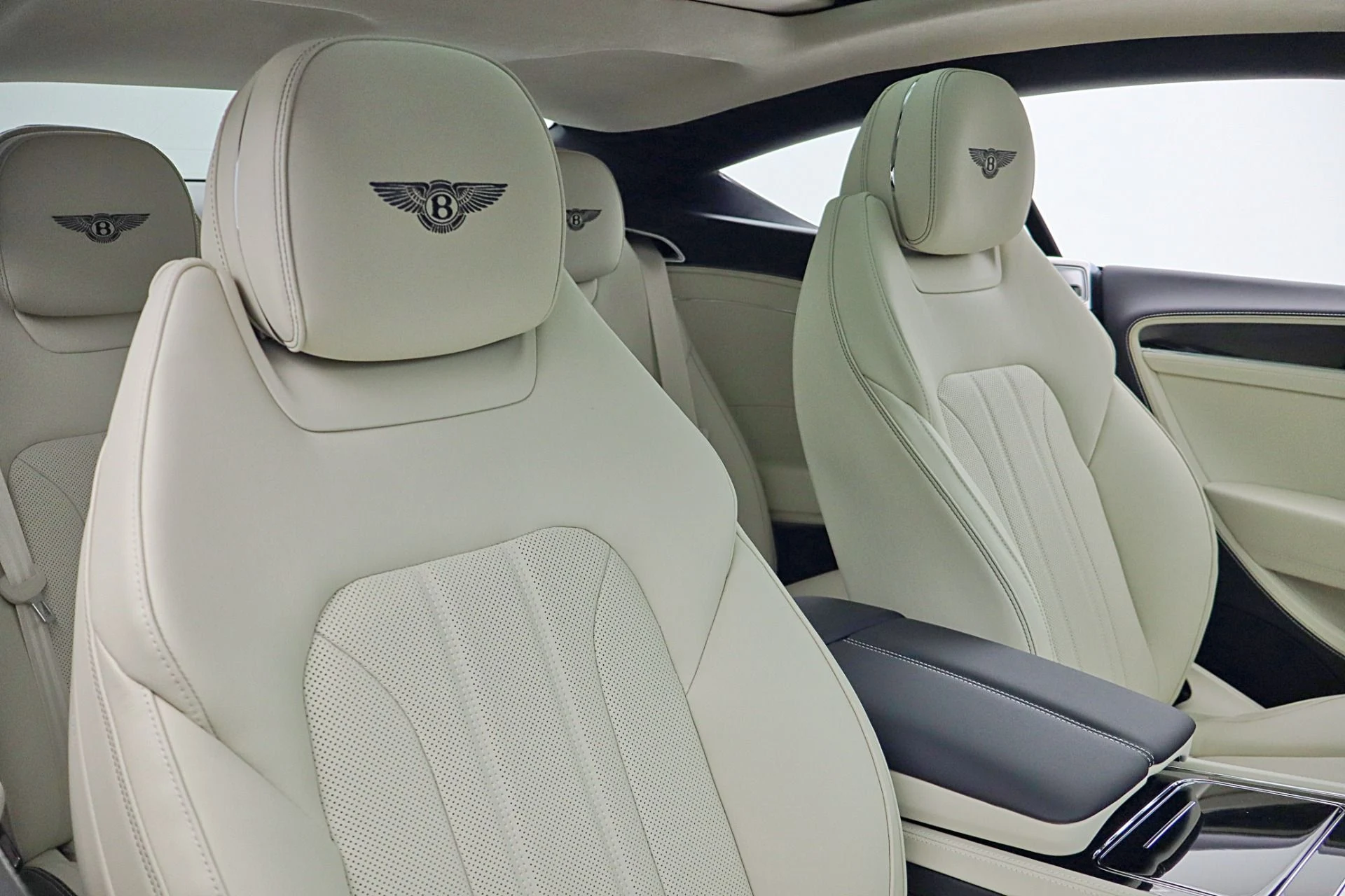 mph035_1592255782_New_2026_Bentley_Continental_GT_66d68f2af8