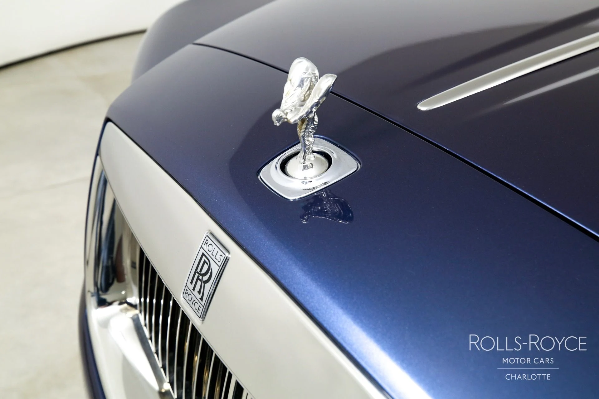 mph035_1593129114_Used_2017_Rolls_Royce_Dawn_1754332752_7ce9024861