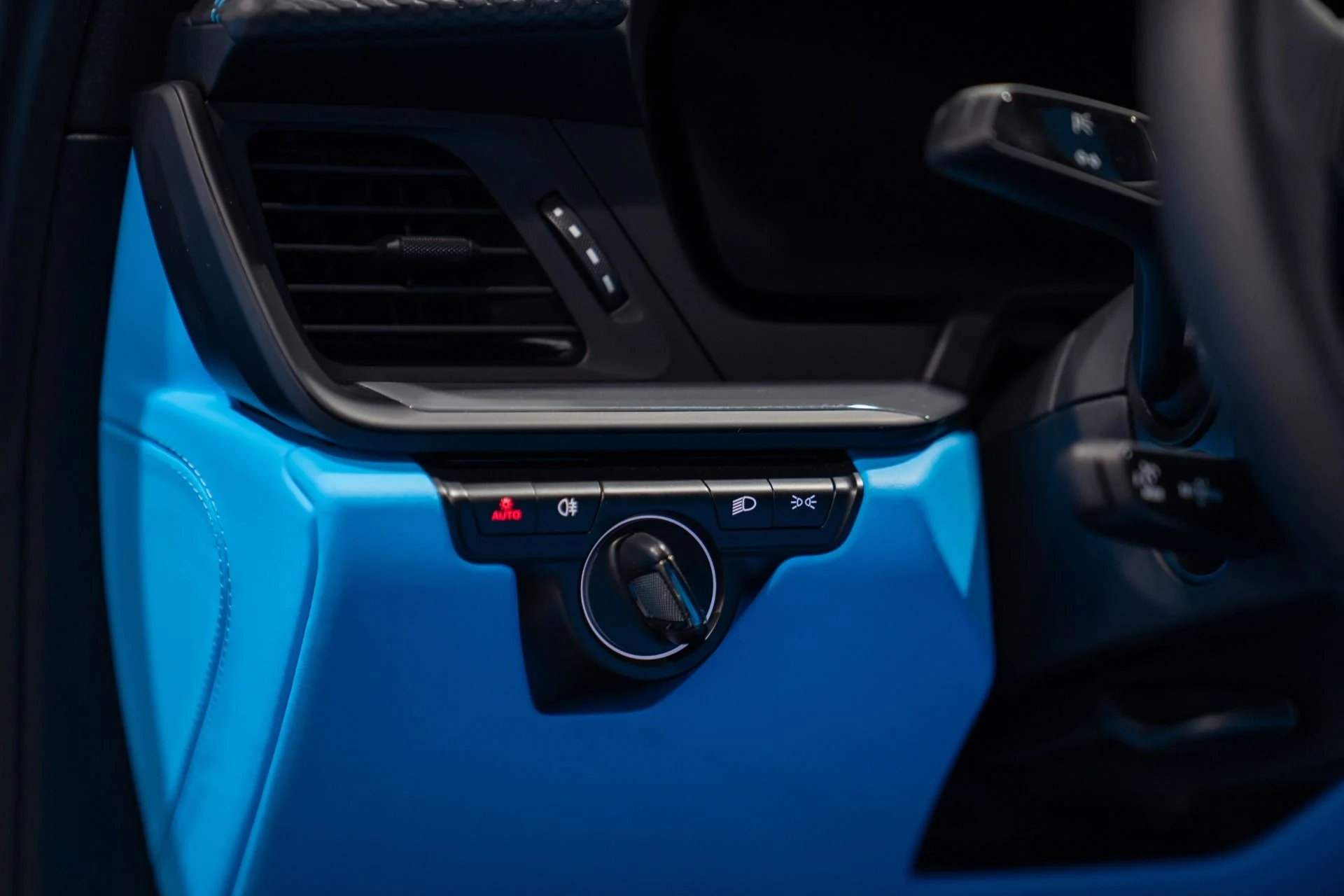mph035_1594896707_Used_2026_Porsche_911_GT_3_Touring_Manual_Full_Riviera_Blue_Interior_1788905401_9ce72ebfac