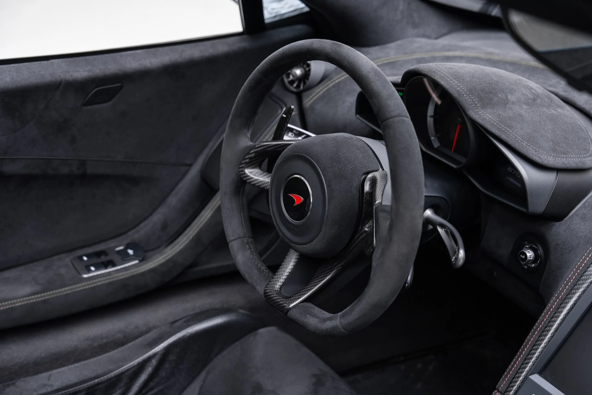 mph035_159853407_Used_2016_Mc_Laren_675_LT_Spider_1767723866_5f3ec1c10a