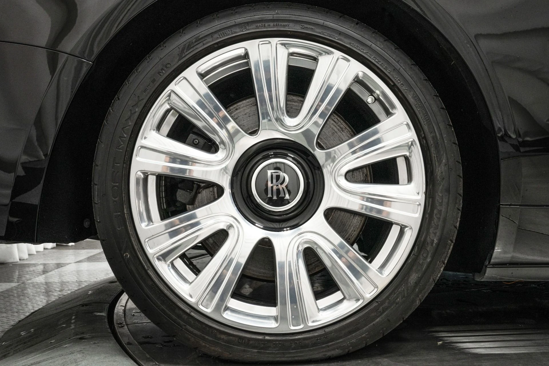 mph035_160035303_Used_2017_Rolls_Royce_Dawn_Full_Polish_Wheels_Contrast_Stitching_and_Piping_Low_Miles_1764715069_448b4c73aa