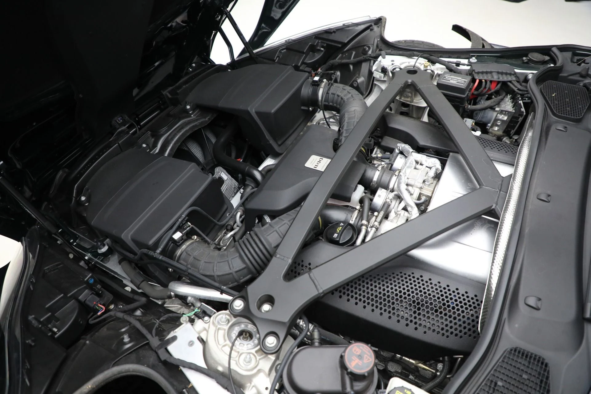 mph035_1604058831_Used_2020_Aston_Martin_DB_11_V8_7d0c83306a