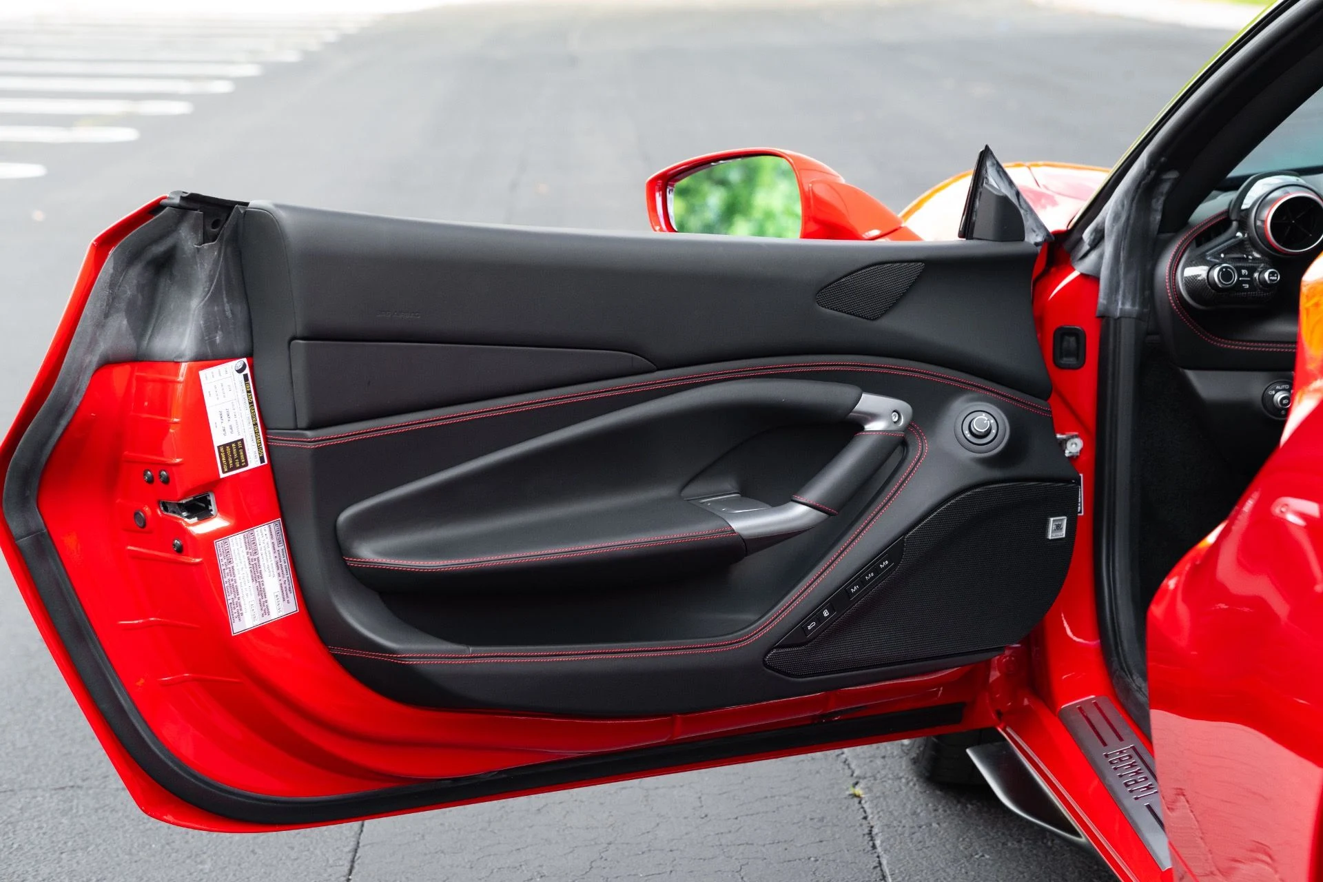 mph035_1607088873_Used_2022_Ferrari_F8_Tributo_1774670303_677e394983