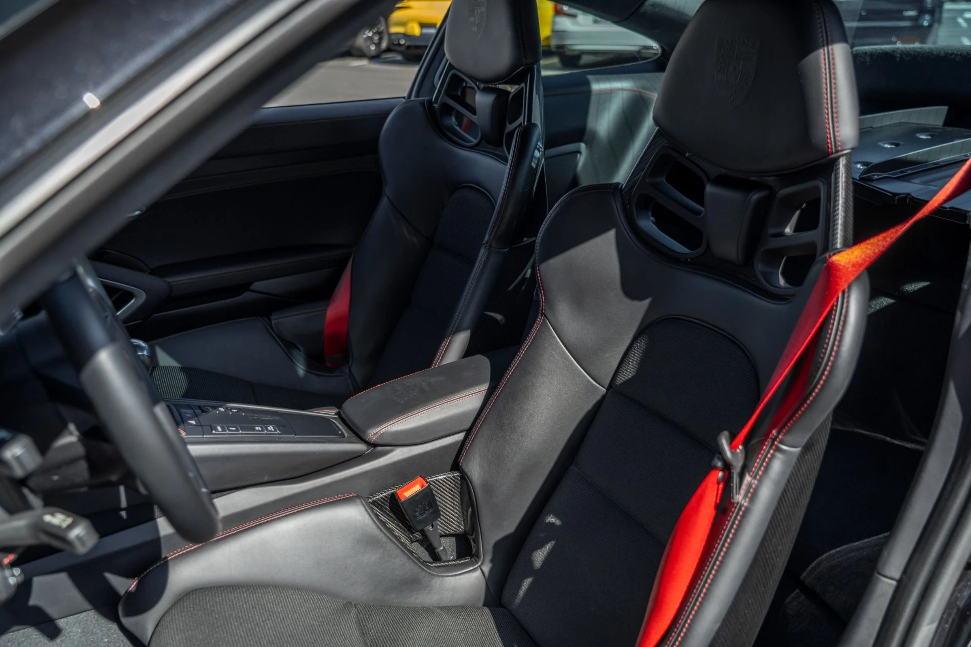 mph035_1610900356_Used_2019_Porsche_911_GT_3_Touring_1760739236_1434f3a49d