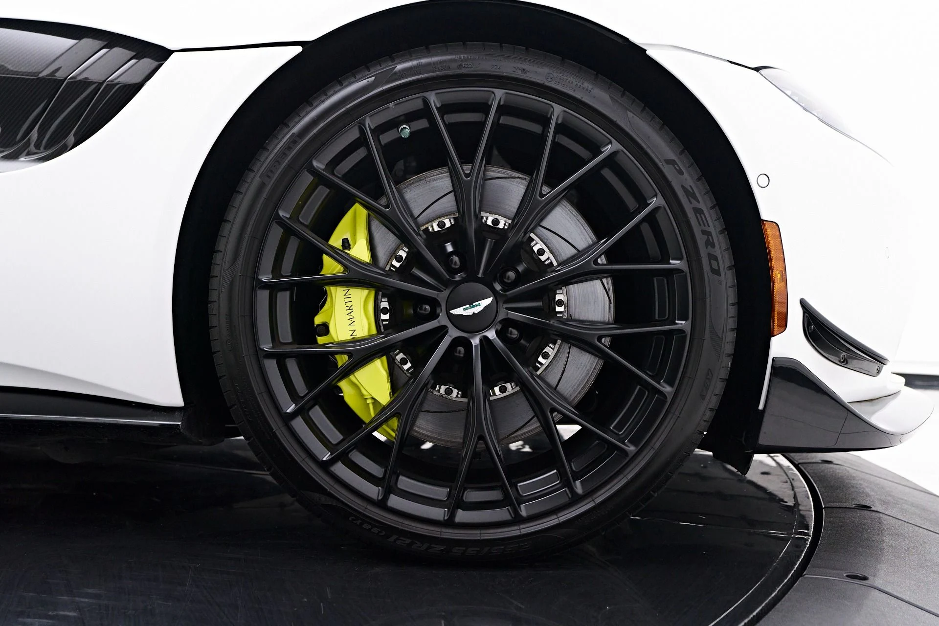 mph035_1619843583_Used_2023_Aston_Martin_Vantage_F1_Edition_1754013179_c983520166