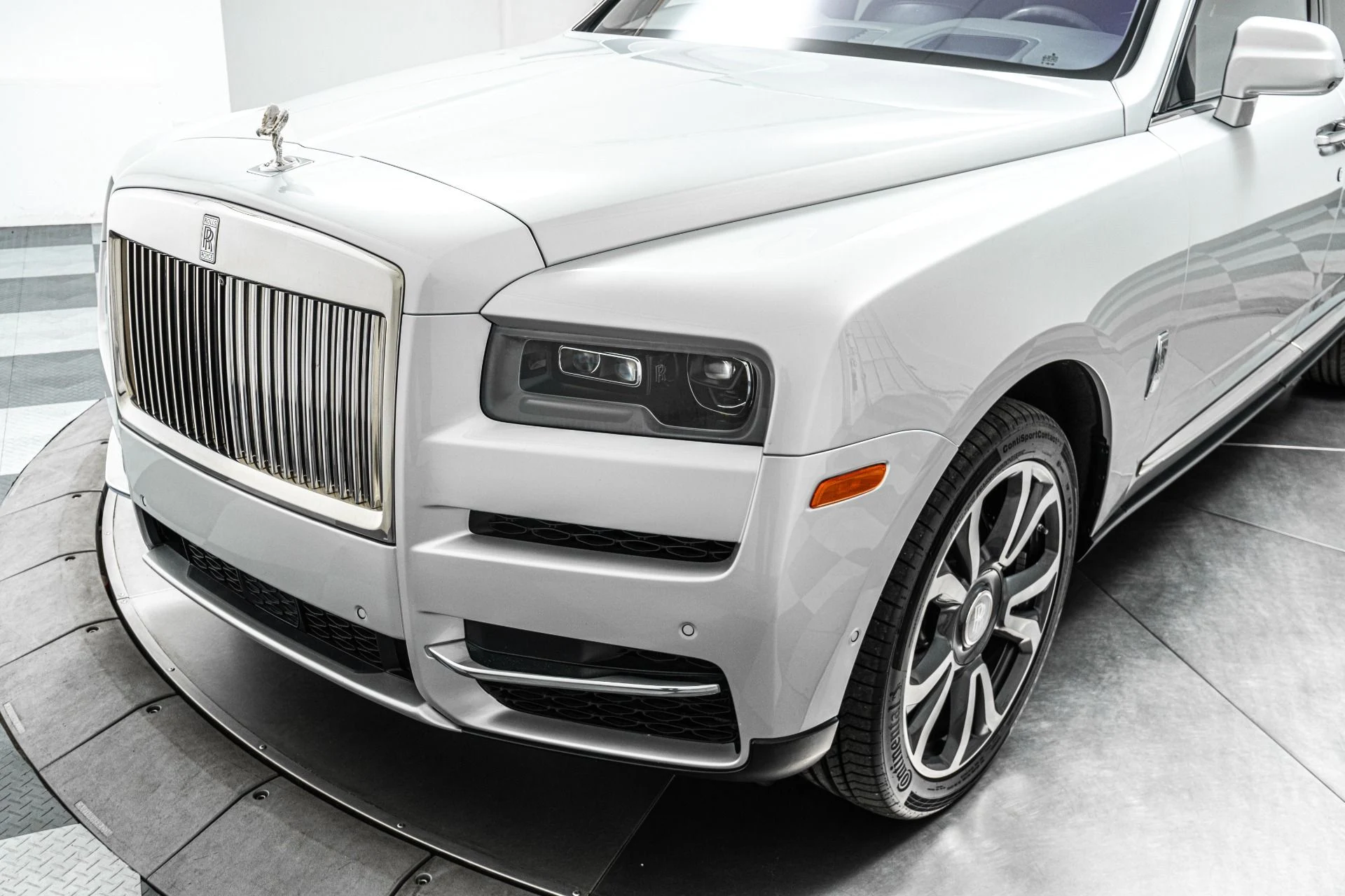 mph035_1634928822_Used_2023_Rolls_Royce_Cullinan_1792518070_767f46f8f4
