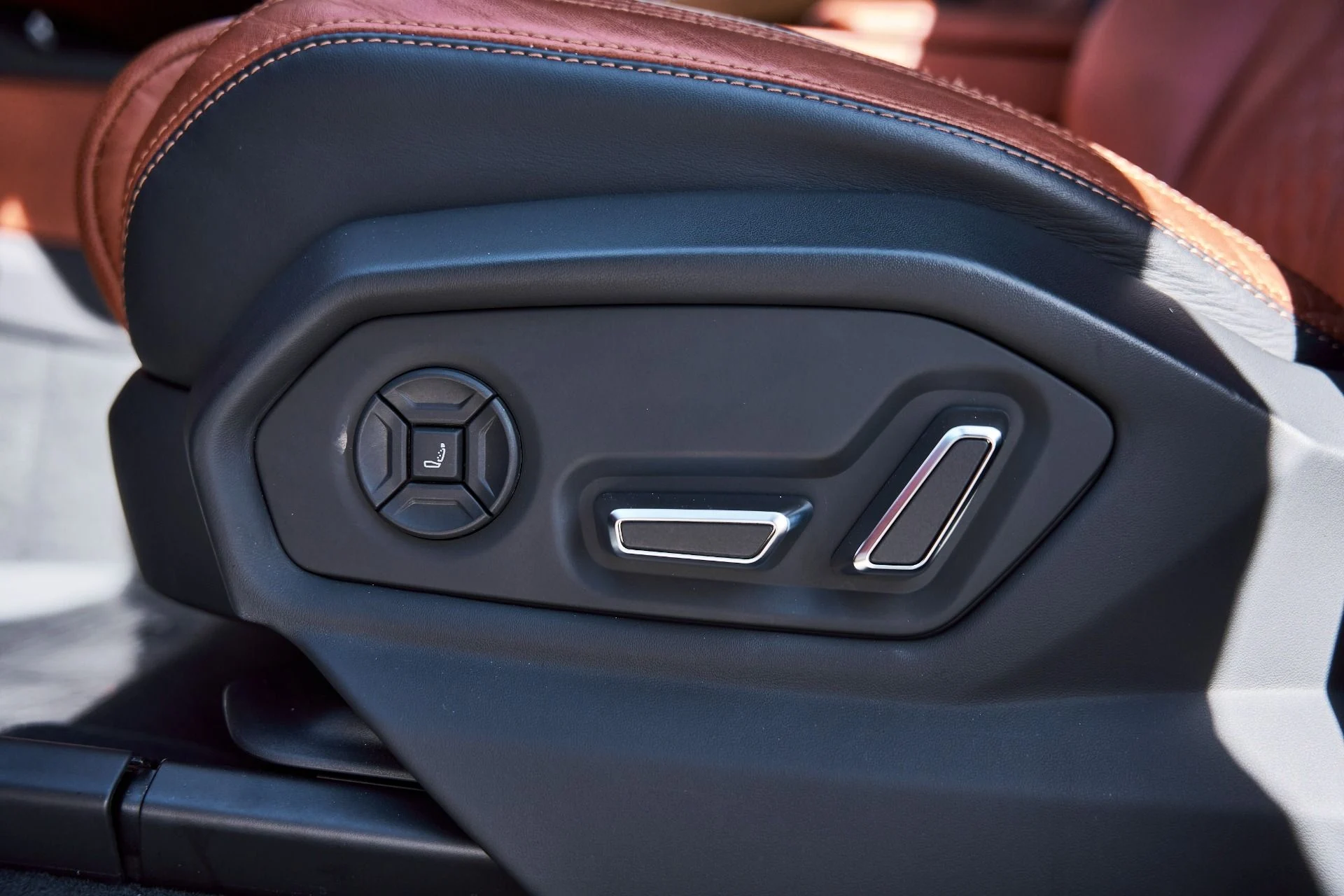 mph035_1638512703_Used_2023_Lamborghini_Urus_S_1771891301_e1cbca5ecc