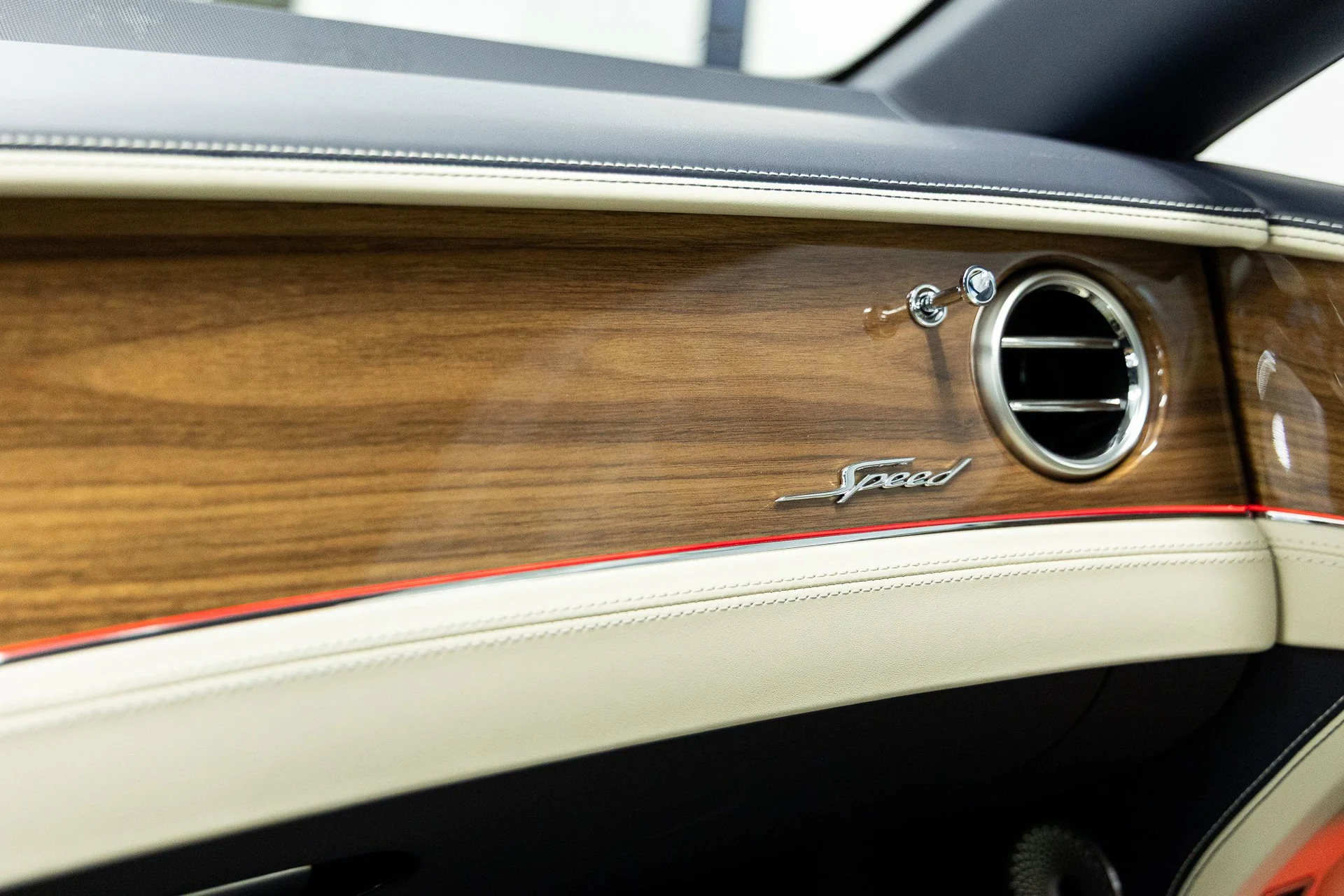 mph035_163862239_8dad261872062f4c908b3677339ece35x_7eeef5b57b