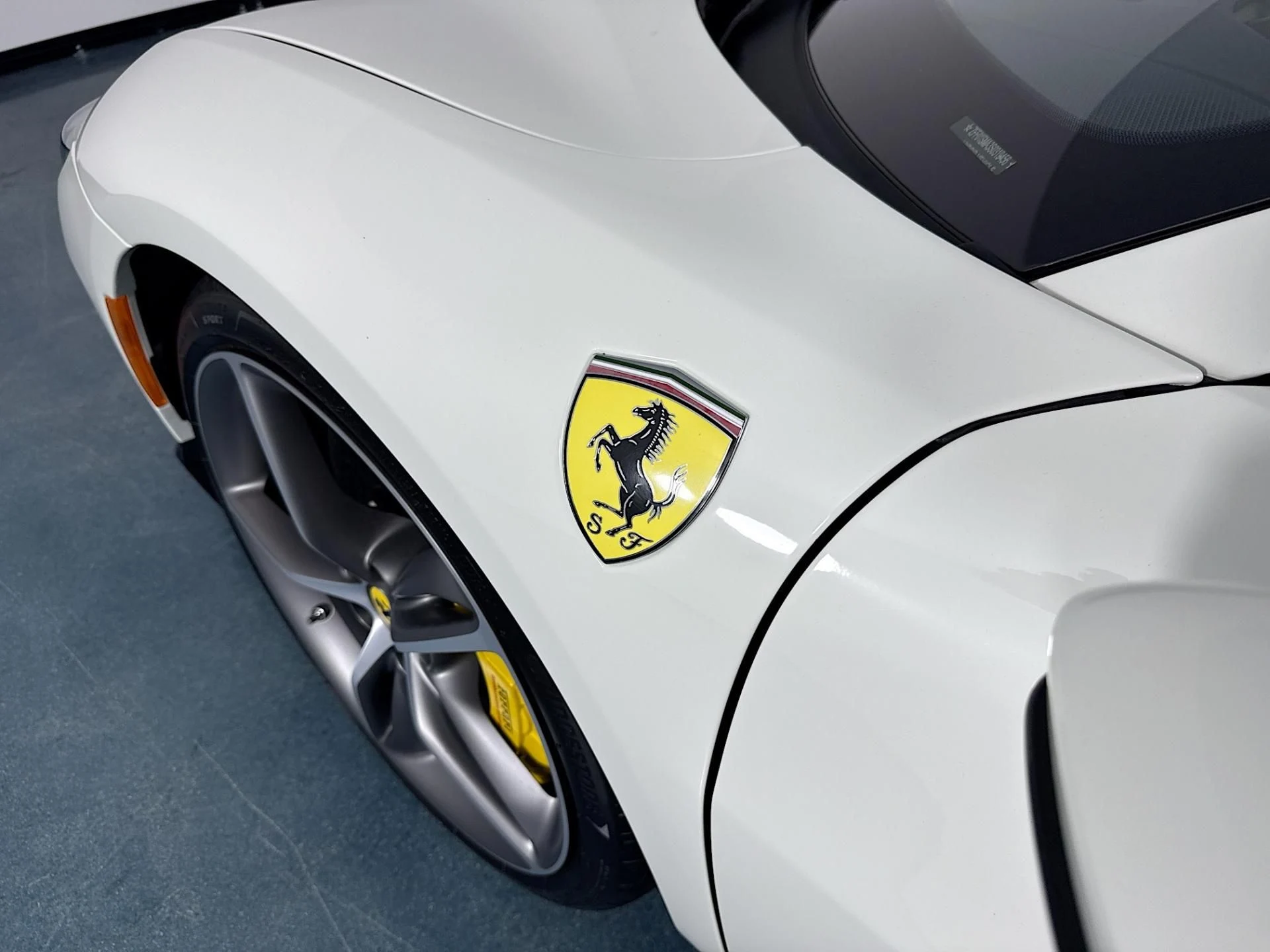 mph035_1646094592_Used_2025_Ferrari_296_GTS_1784316872_606bfe67ff