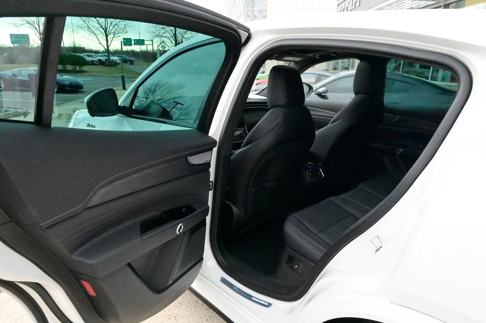 mph035_1652709738_12afd8fc66bc4812beaf7c9c14b646e7_23013d04c0