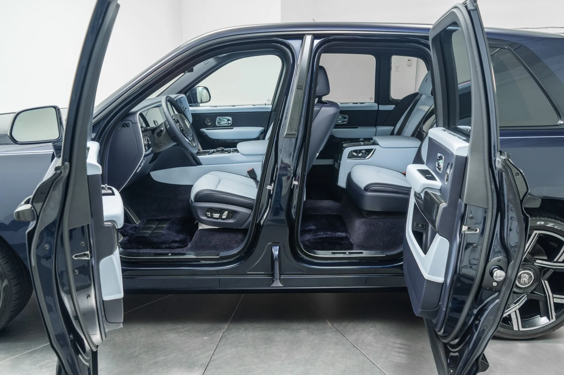 mph035_1654897687_Used_2025_Rolls_Royce_Cullinan_Black_Badge_345_Miles_611_K_MSRP_Gorgeous_Interior_1783451197_9e690f141a