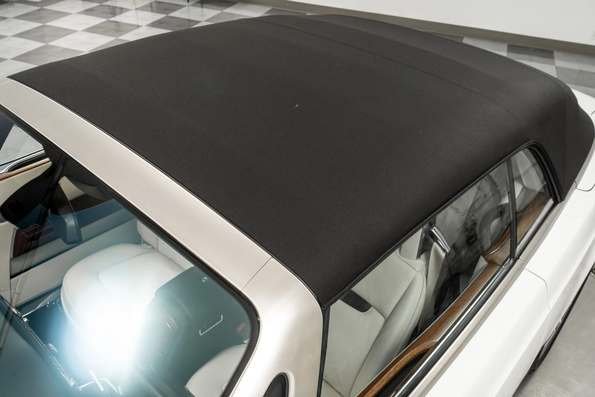 mph035_1655705445_Used_2008_Rolls_Royce_Phantom_Drophead_Coupe_Teak_Decking_Stainless_Bonnet_1780339567_646328346c