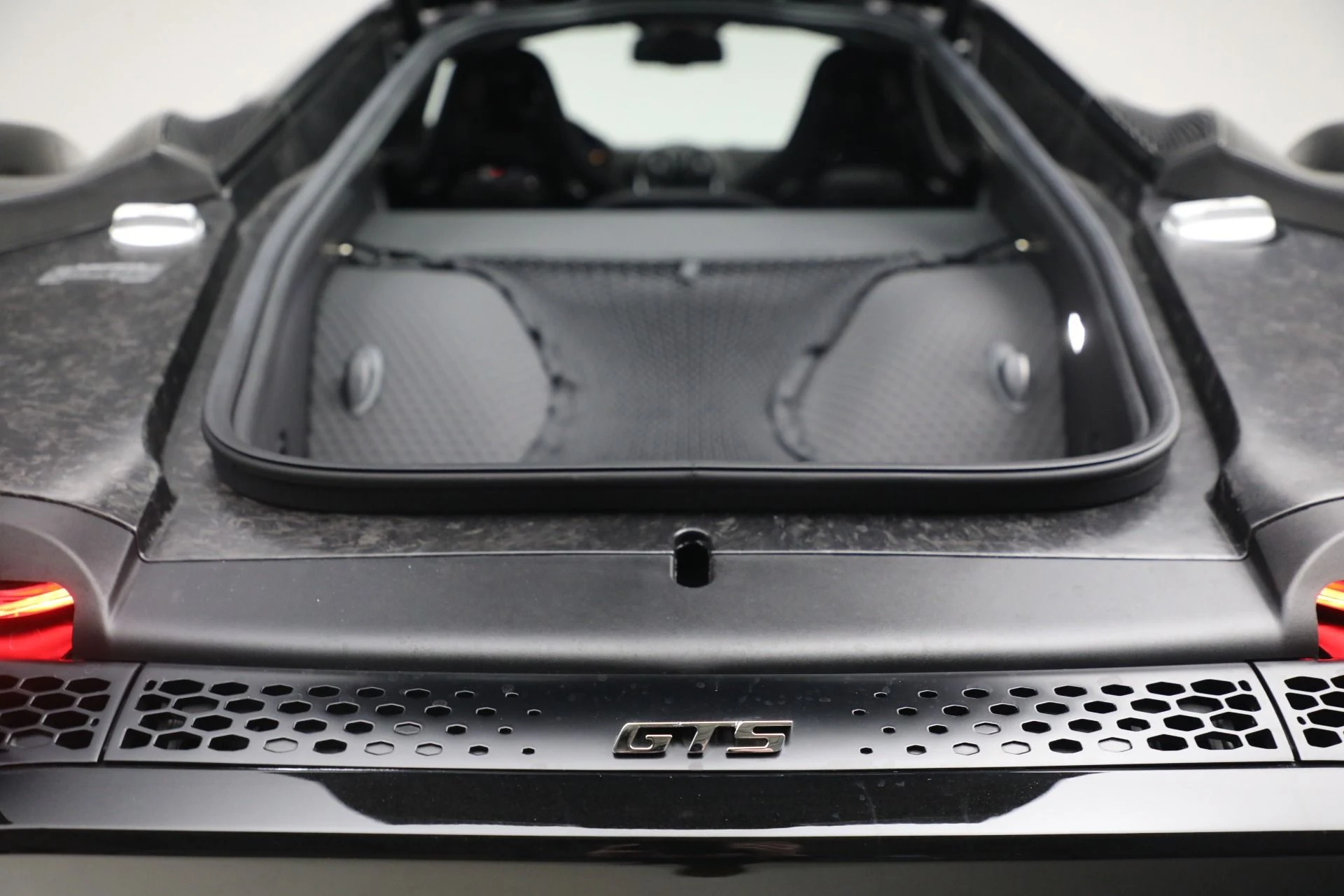 mph035_1656513579_New_2025_Mc_Laren_GTS_Tech_Lux_54ee3db107