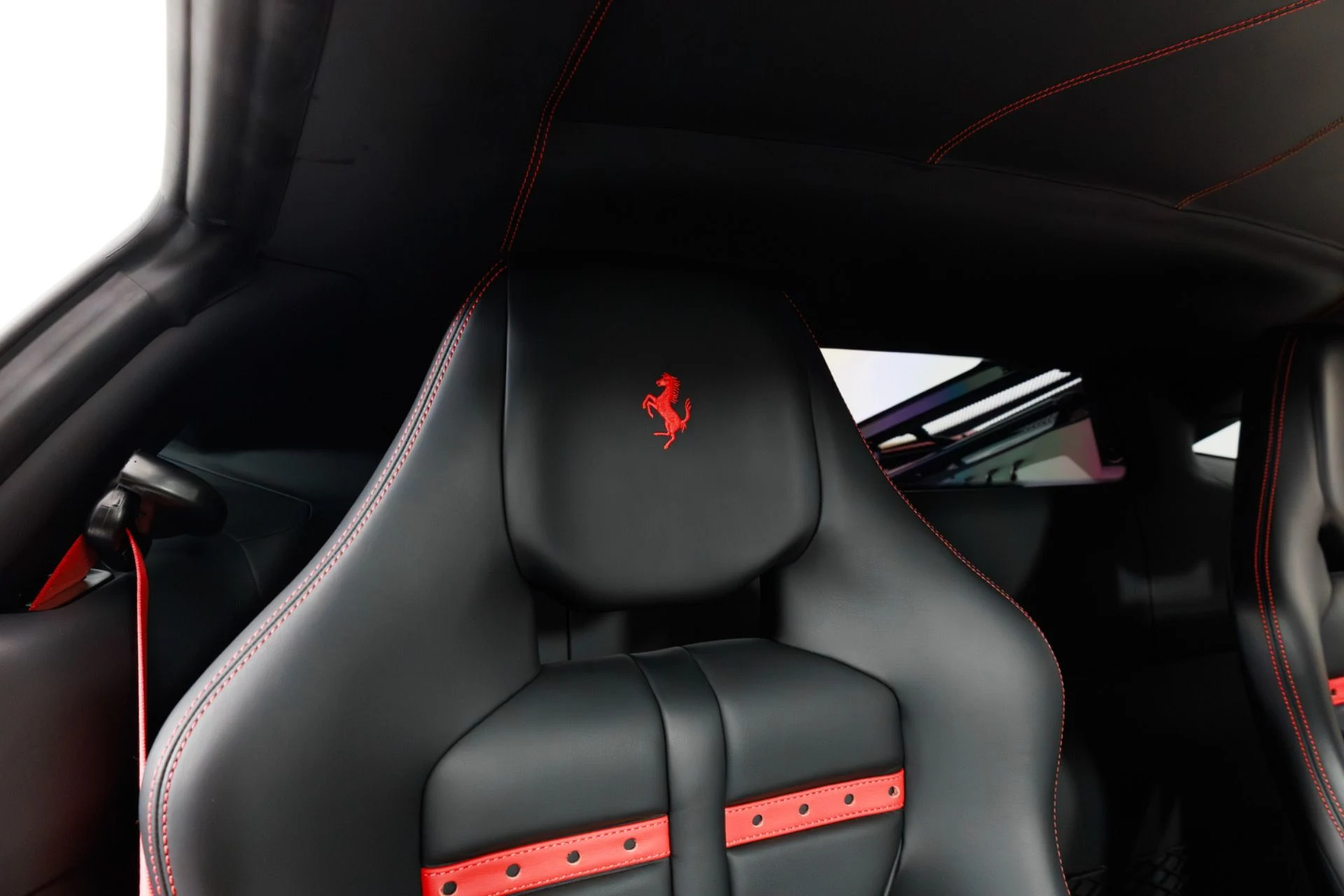 mph035_1662318929_Used_2019_Ferrari_488_Pista_1780072971_36b37bd010