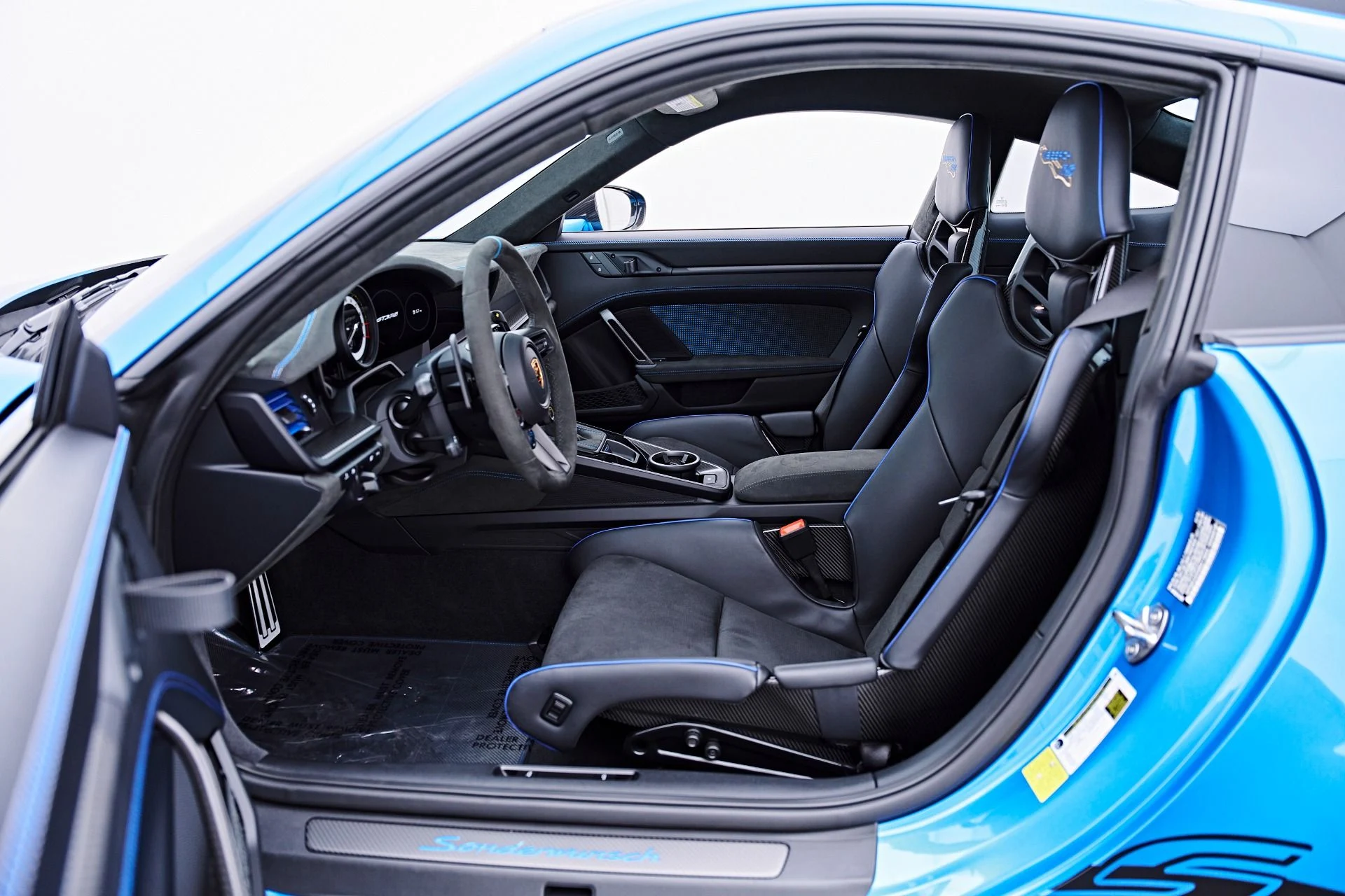 mph035_1667253522_Used_2024_Porsche_911_GT_3_RS_1789729440_3e06a98394