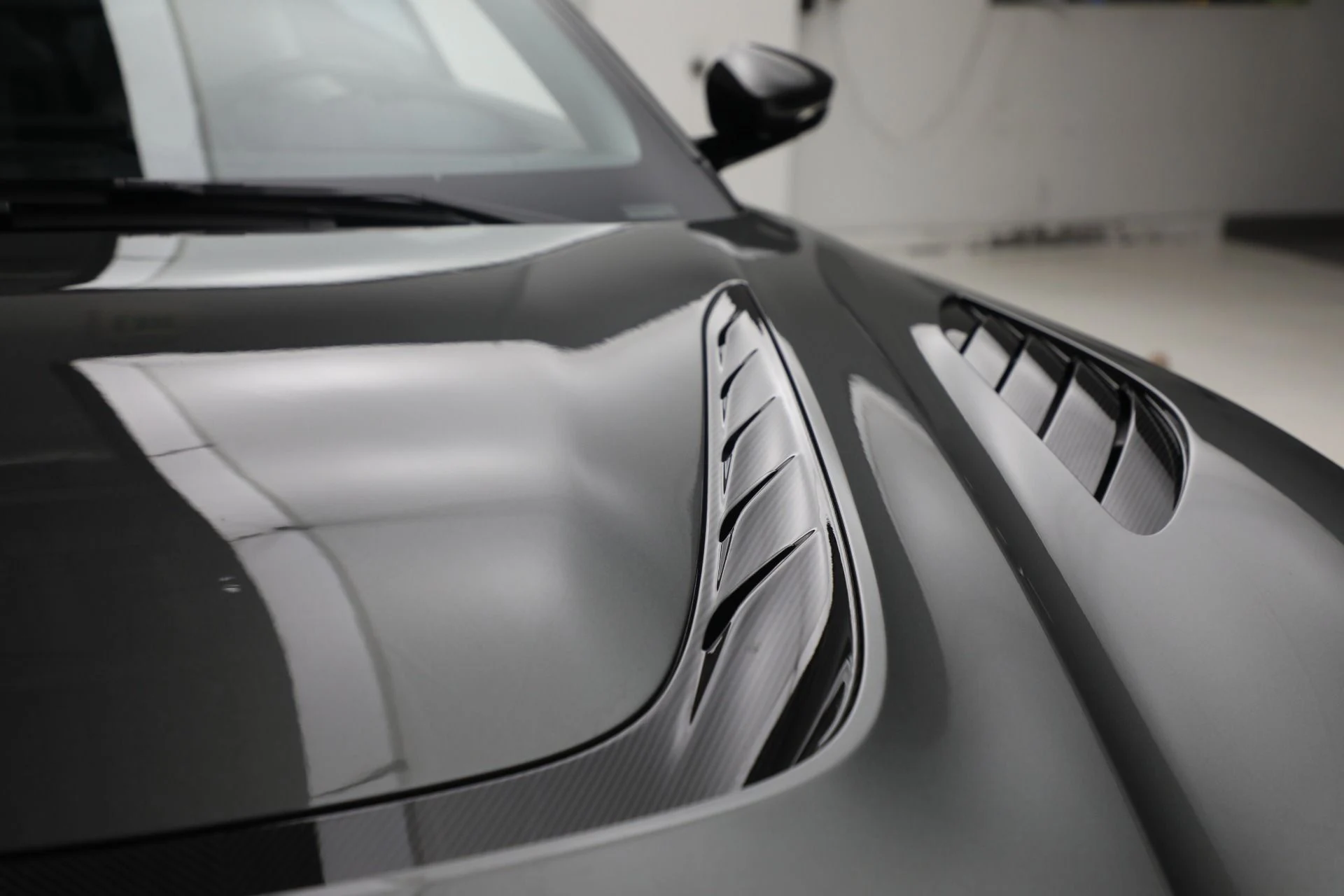 mph035_1673439444_Used_2023_Aston_Martin_DBS_770_Ultimate_a0f4dd6fcc