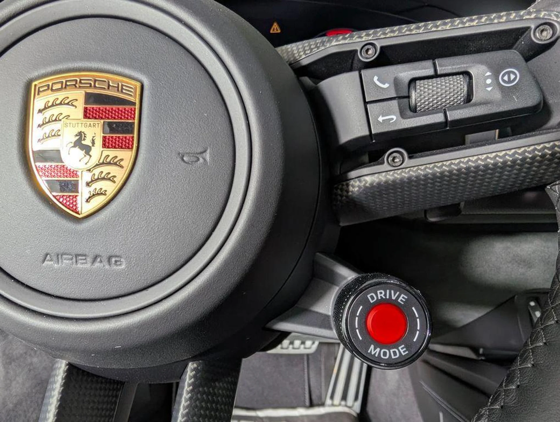 mph035_1680153502_A5_X74w_W8_GAX_i_A_Ajb_QLVR_Xs_GX_Wk_53f0c78257