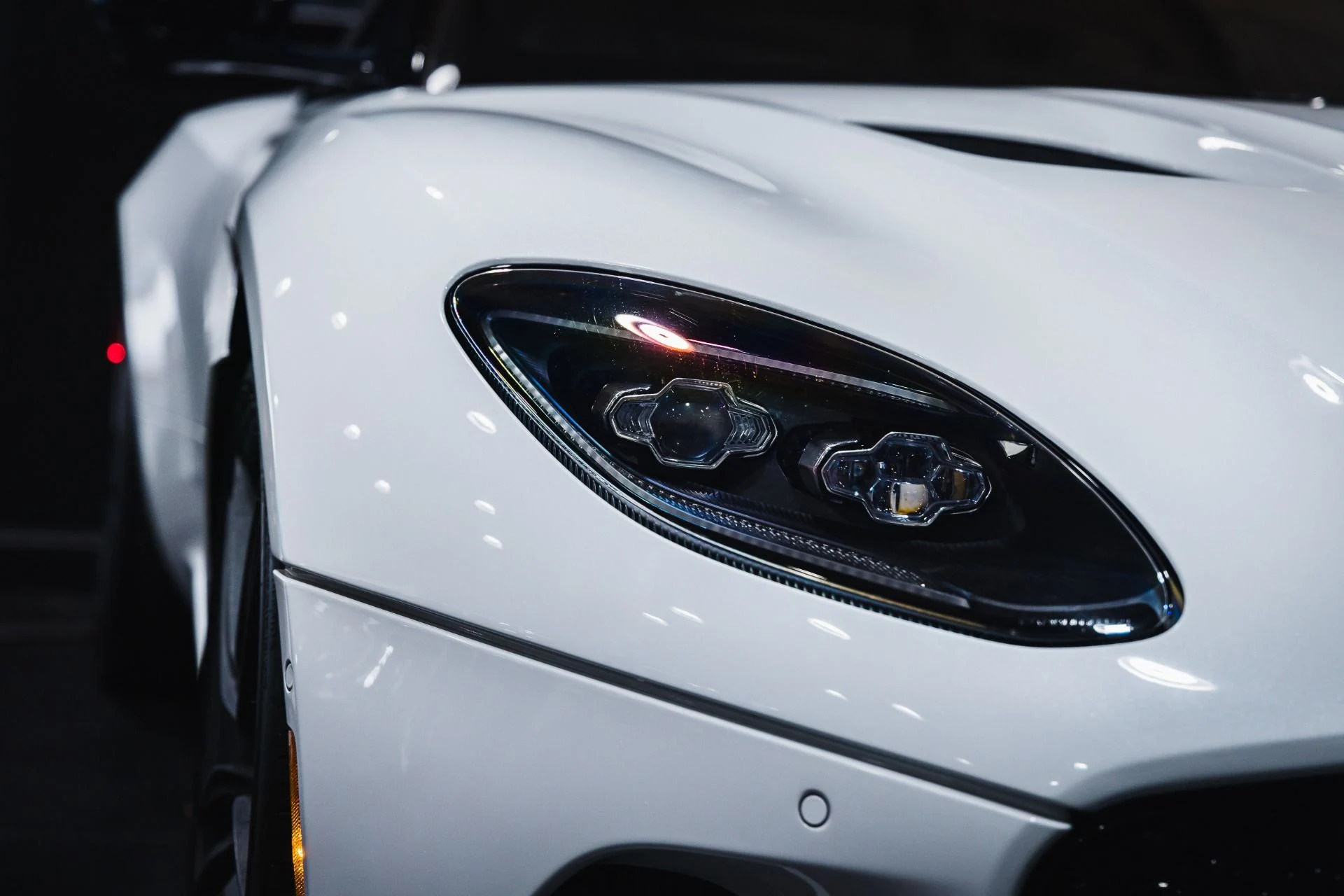 mph035_1685474313_Used_2019_Aston_Martin_DBS_Superleggera_370000_MSRP_CARBON_ROOF_1775436975_7304780be7