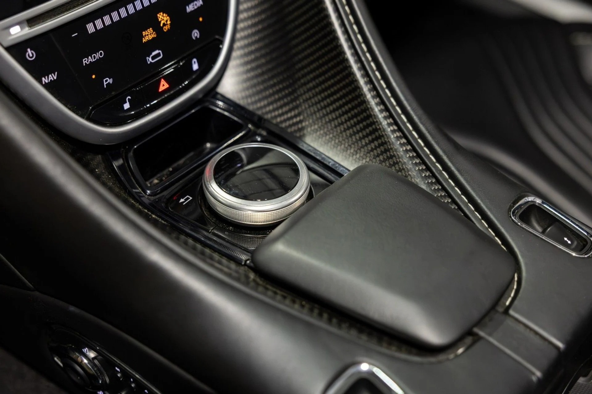 mph035_1691404798_6_Q_e3acc7bc5e