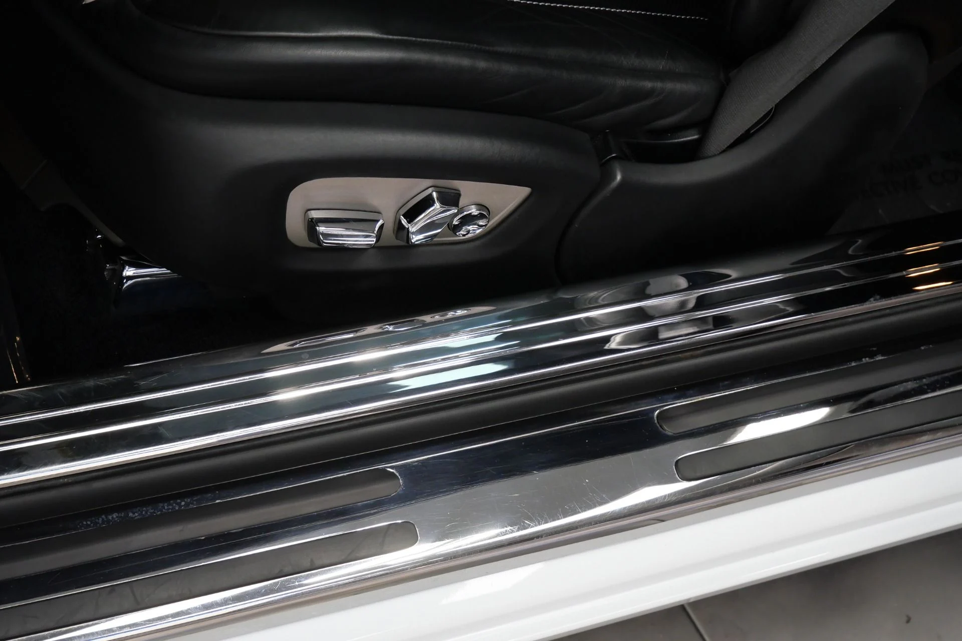 mph035_1692665336_Used_2016_Rolls_Royce_Wraith_The_Wraith_Package_Canadel_Paneling_Driver_Assistance_3_1764606909_8fd9cfa072