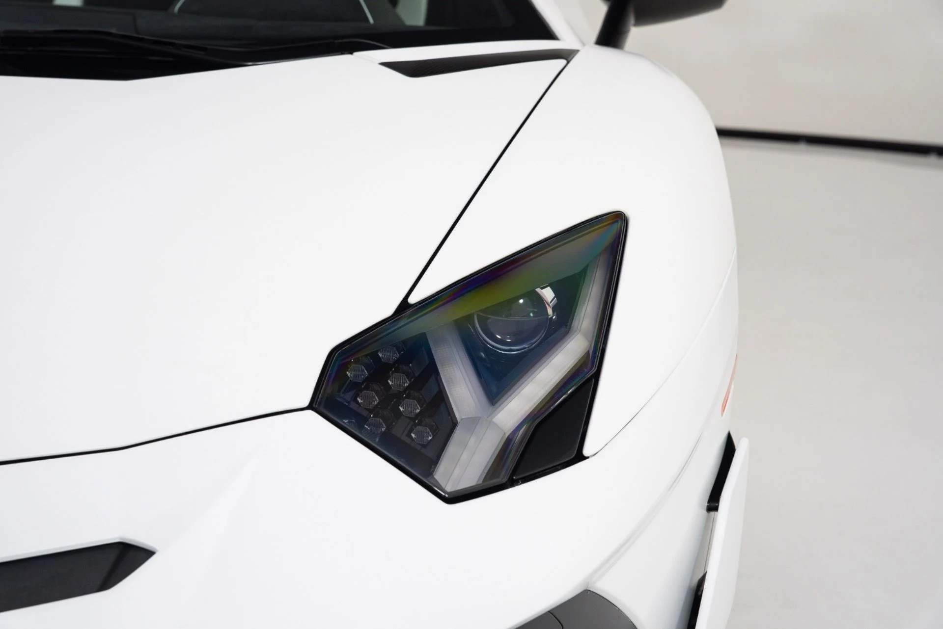 mph035_1692925944_Used_2019_Lamborghini_Aventador_SVJ_1782851544_a0d0787696