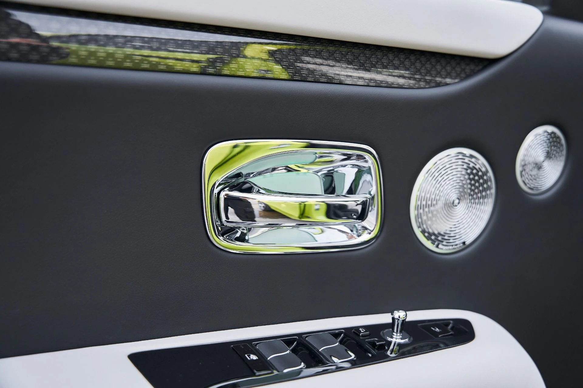 mph035_1693740322_Used_2025_Rolls_Royce_Ghost_Black_Badge_1769049510_5a4cd5fa6d