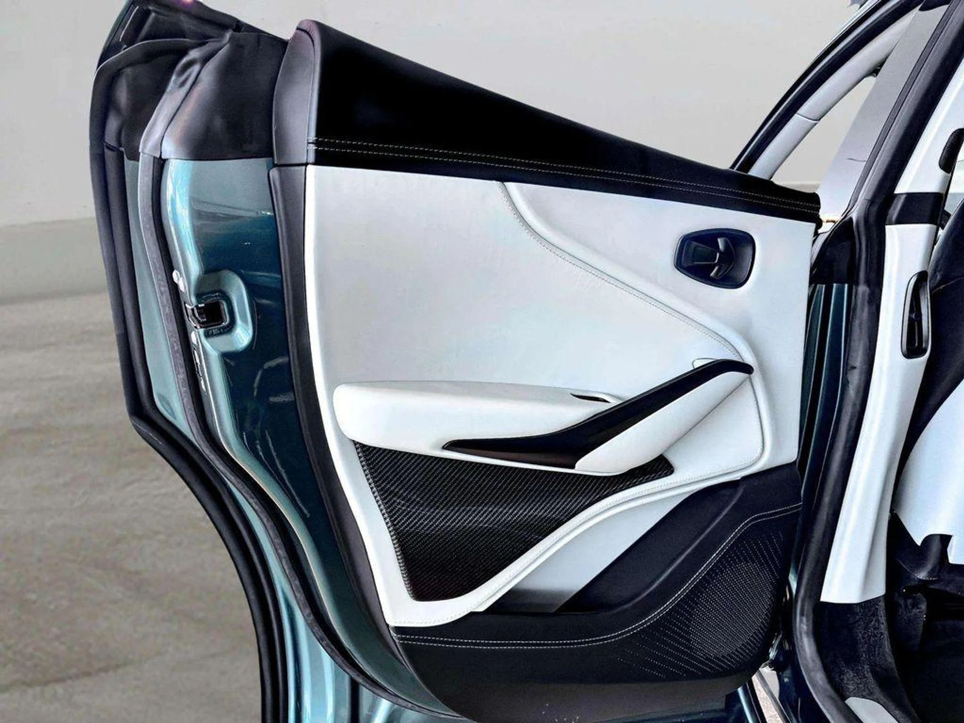 mph035_1710298927_O_Nm29_Hj3e_U_Ctsmi_Sp_Uj8wcj_Gg_U_80655a75ae