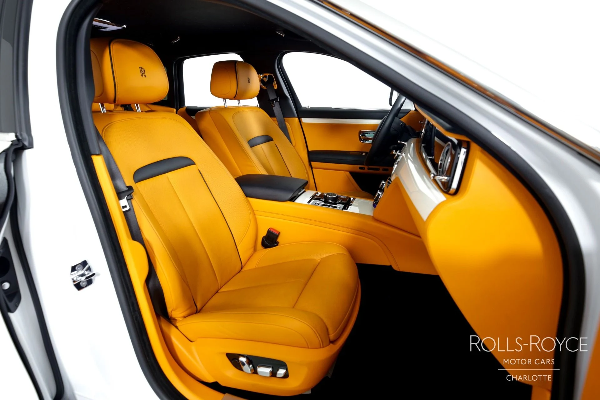 mph035_1720342844_Used_2021_Rolls_Royce_Ghost_1738596295_e49d30d2d3