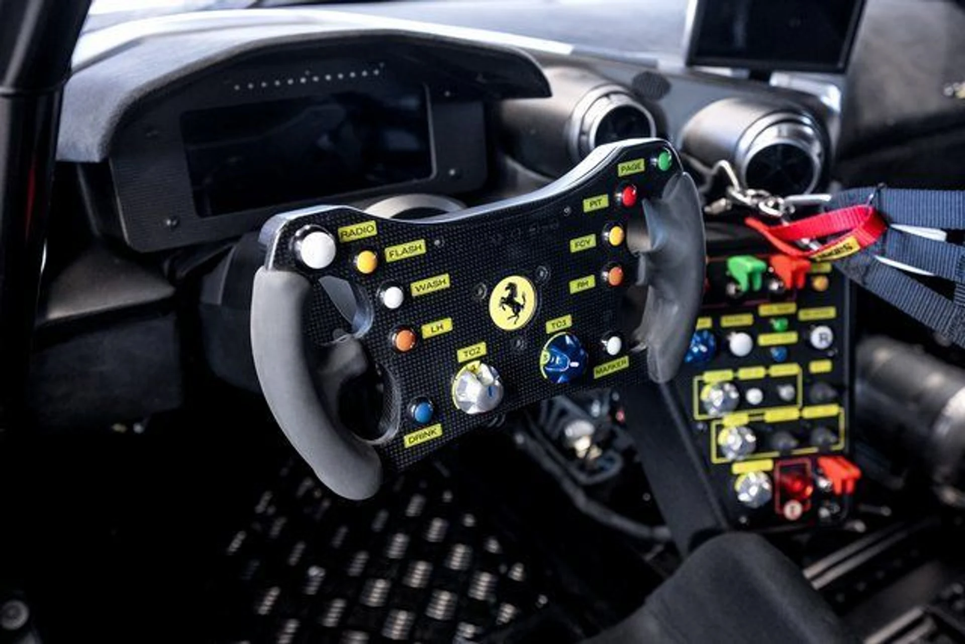 mph035_1725096989_98e9afea745f82f1b6d0677286c94133x_e5fb355f98