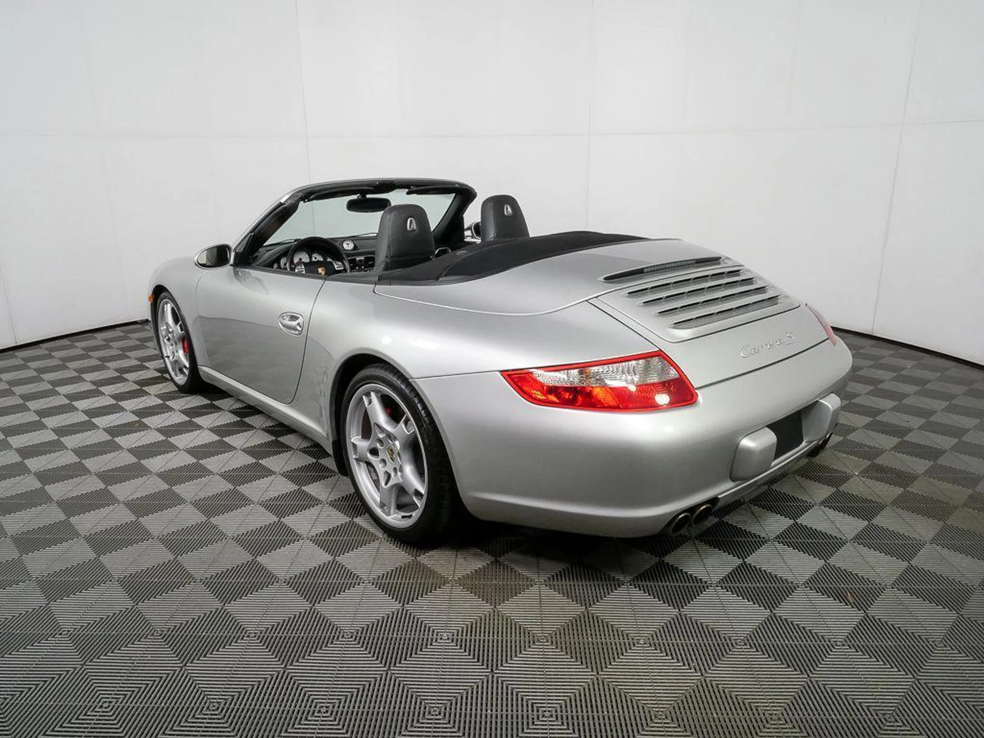 mph035_1737711309_O_vp_Qda_Ct_NE_033_Sw_V0_AGB_0t77_M_45ada9ab38