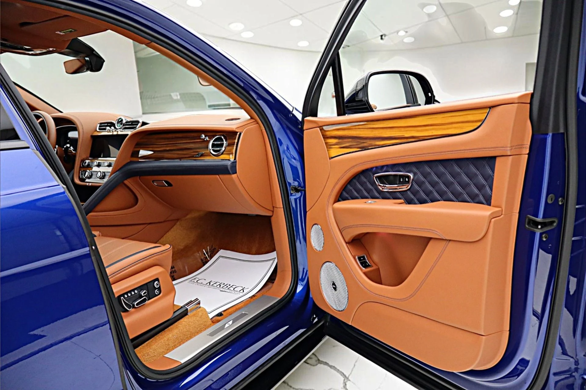 mph035_1745883988_Used_2022_Bentley_Bentayga_S_V8_3f885bd4a2