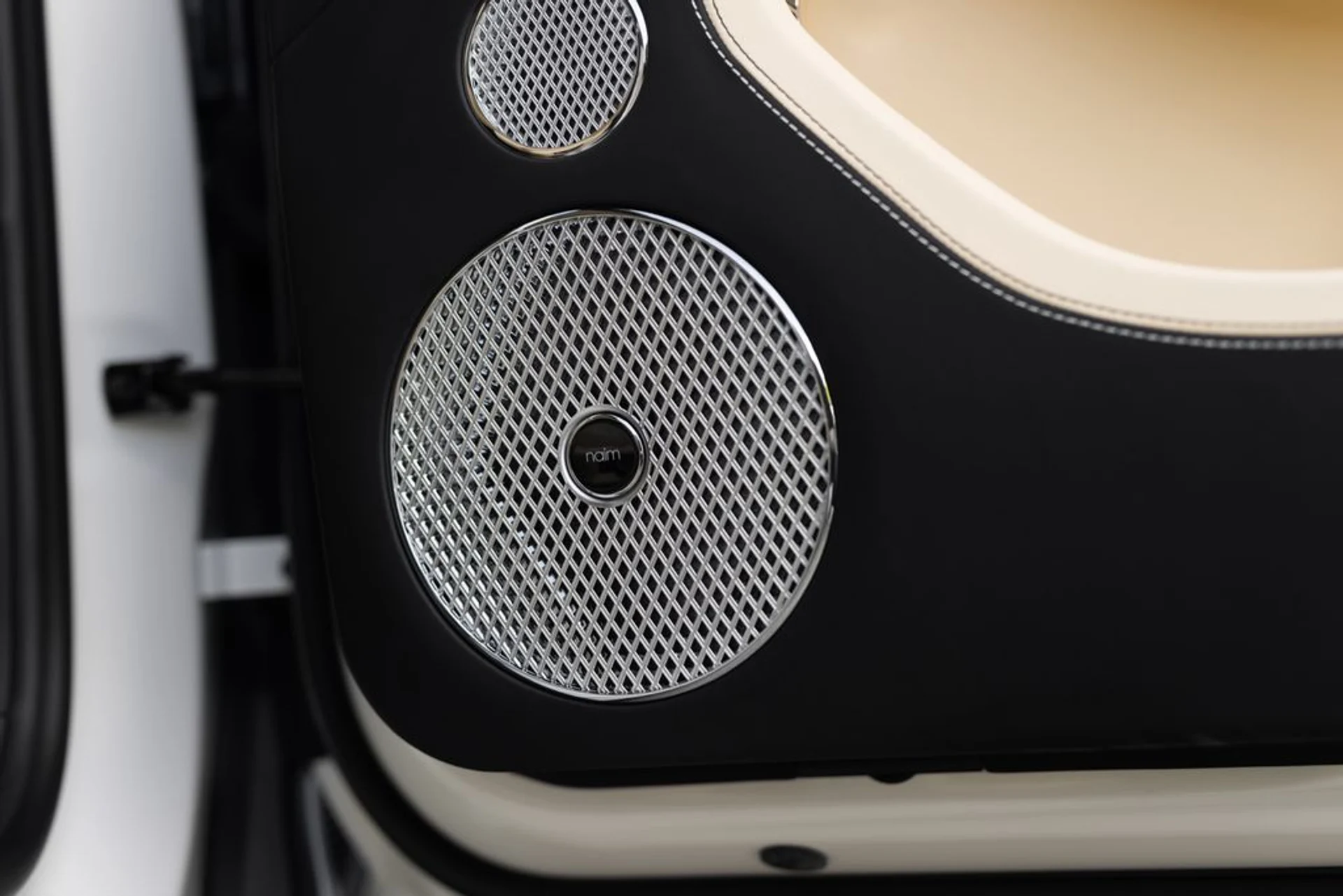 mph035_1758182750_5f57f79d812d6e44e8b770054e9c6fc0x_4c4d00e224